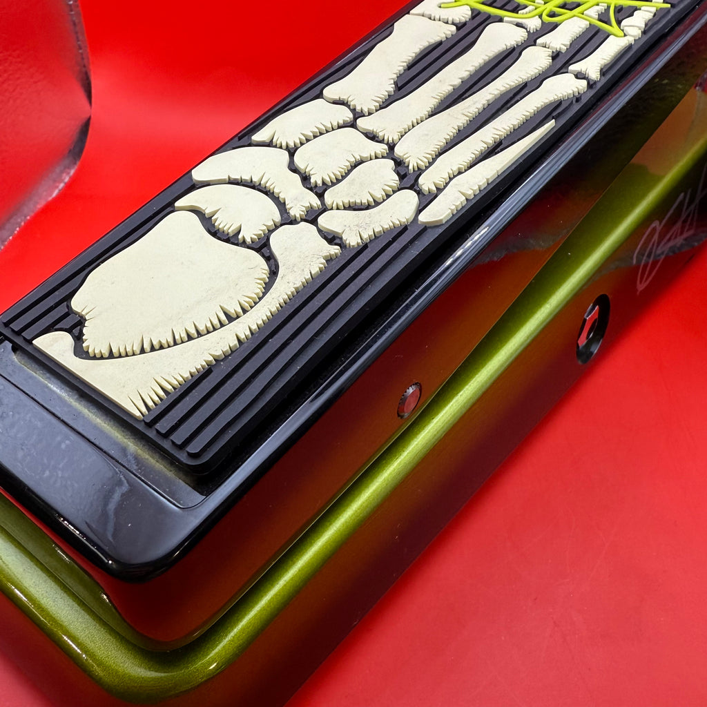 Kirk Hammett Crybaby Wah. Signed