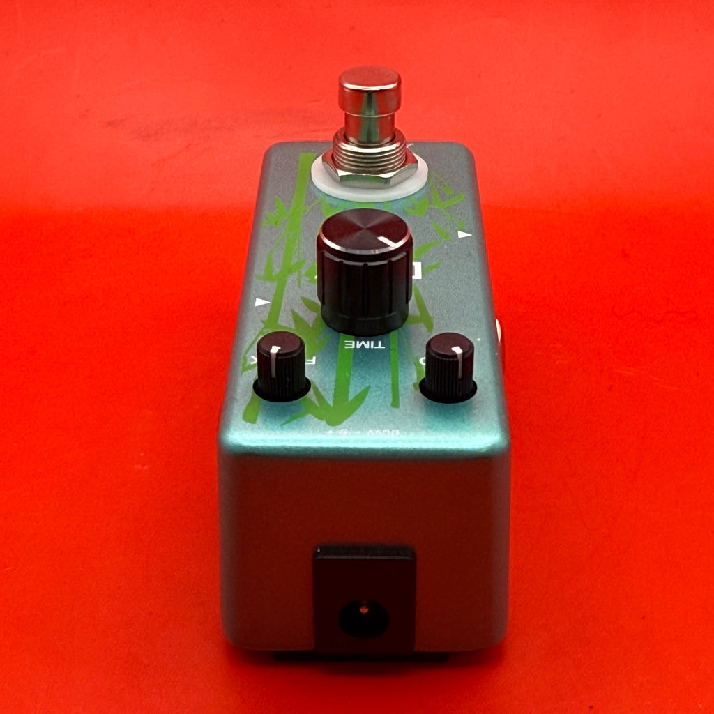 Amuck Delay Pedal