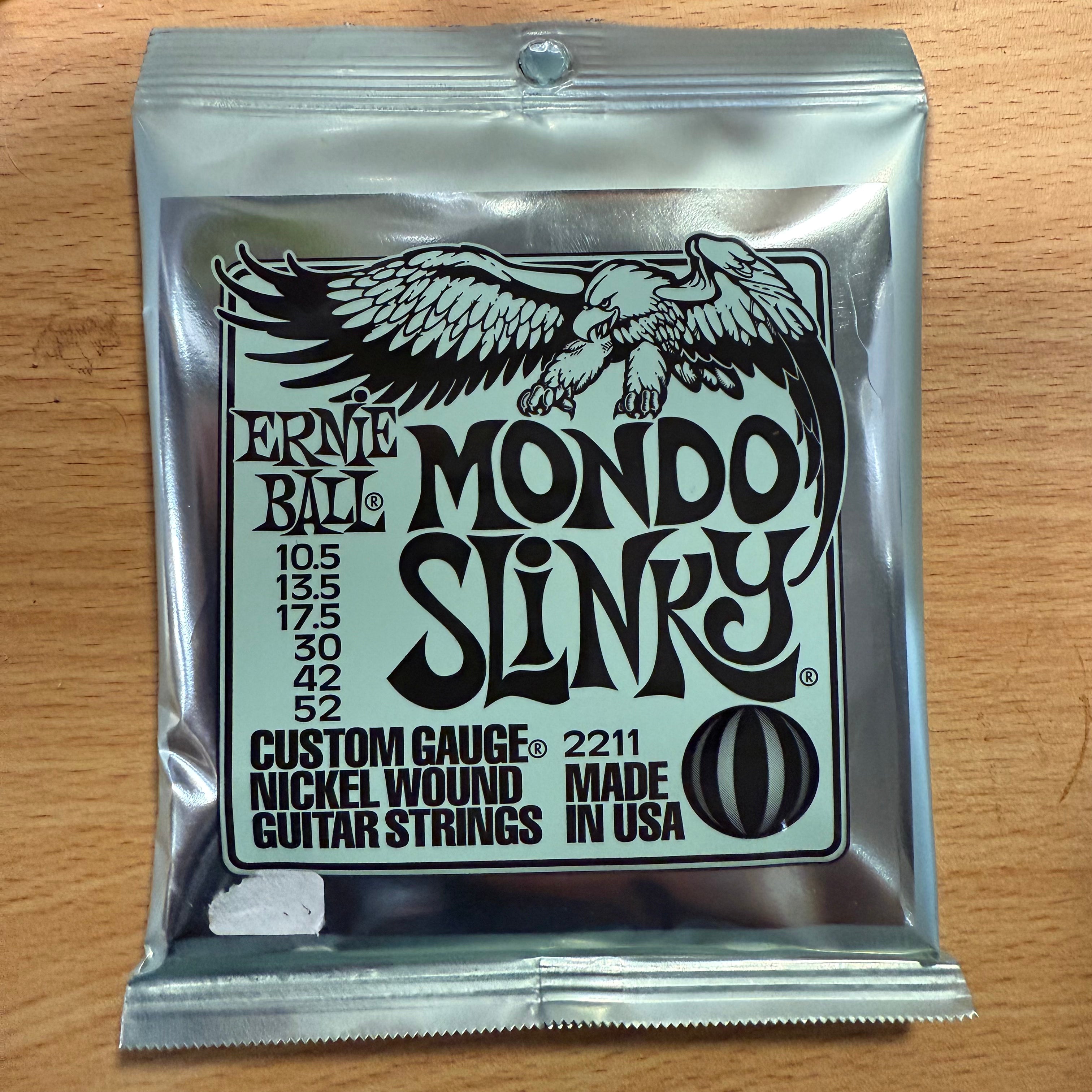 Ernie Ball P02211 Mondo Slinky Guitar Strings, 10.5-52