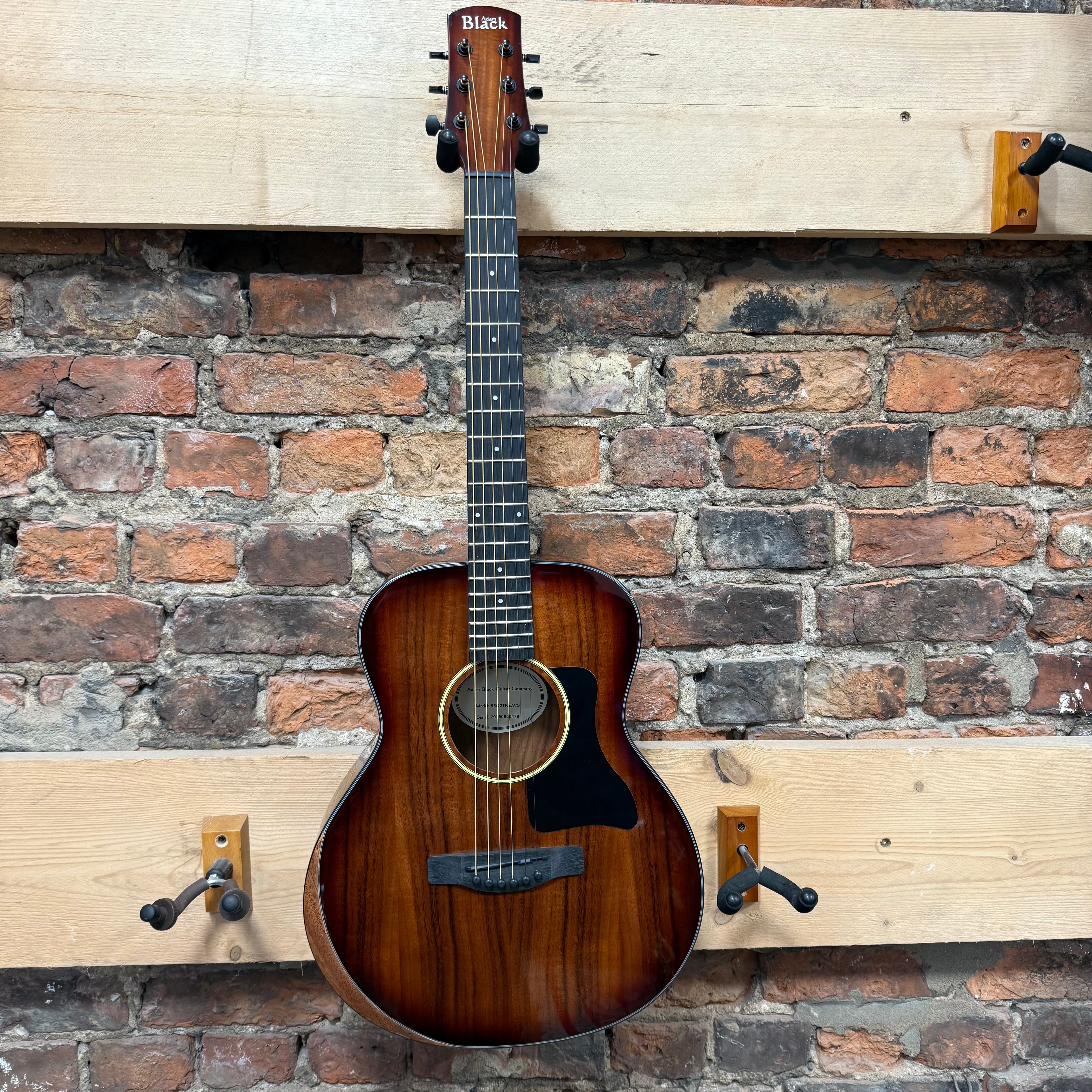 Adam Black O-2 E Koa Travel Guitar plus Bag