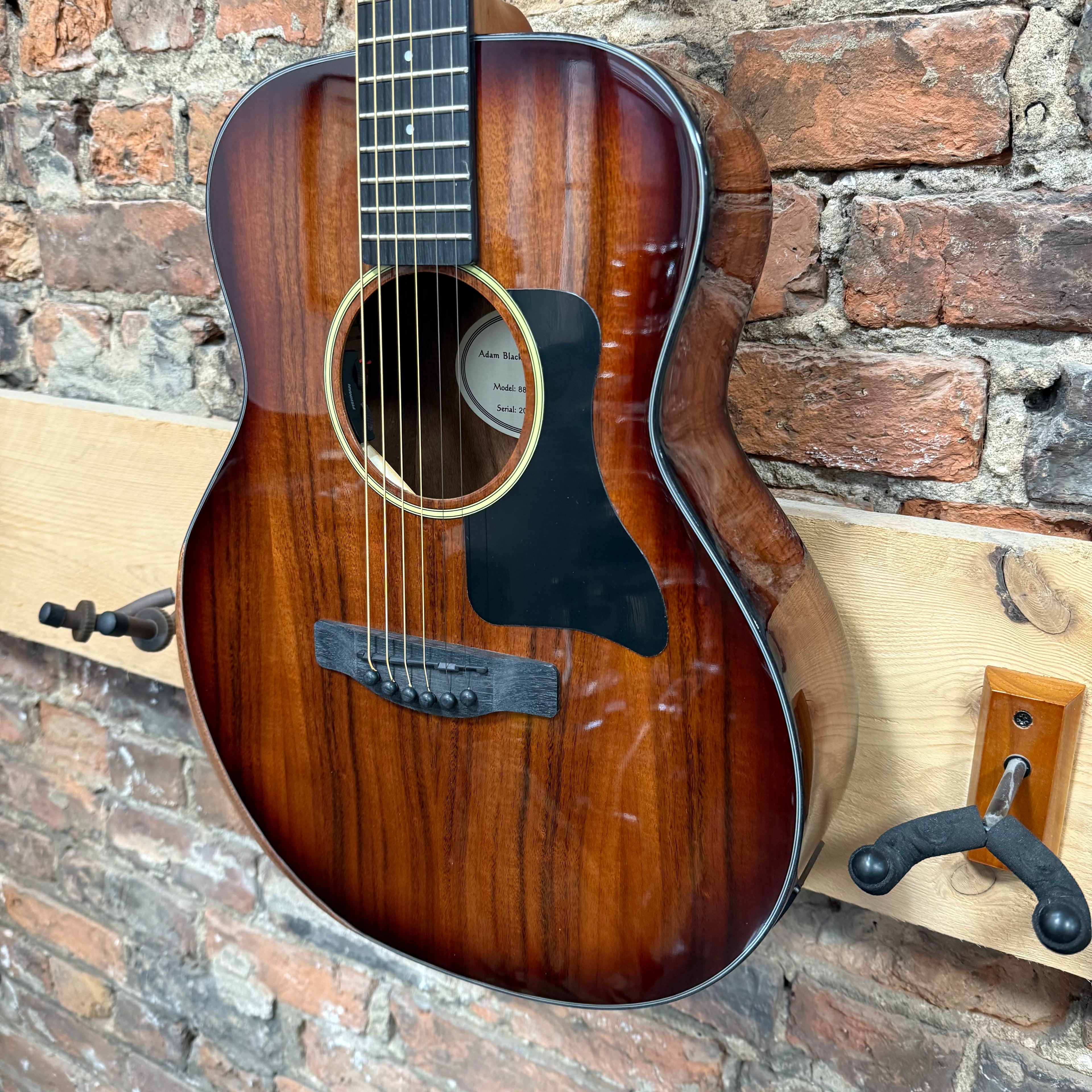 Adam Black O-2 E Koa Travel Guitar plus Bag