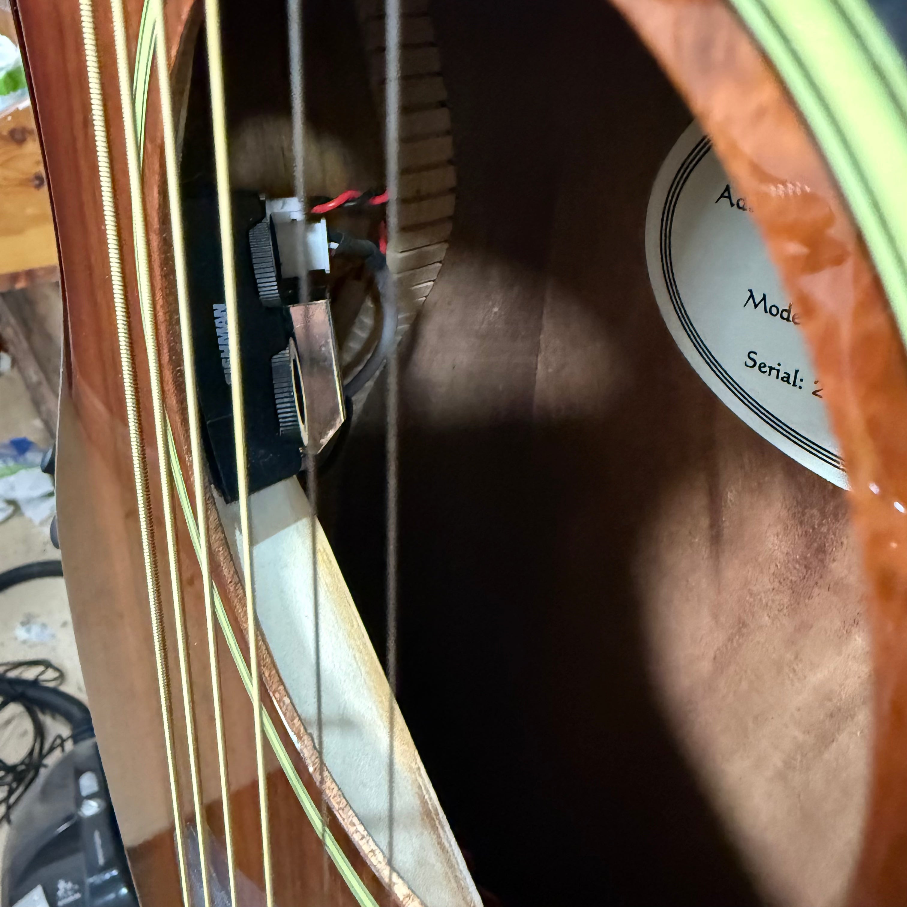 Adam Black O-2 E Koa Travel Guitar plus Bag