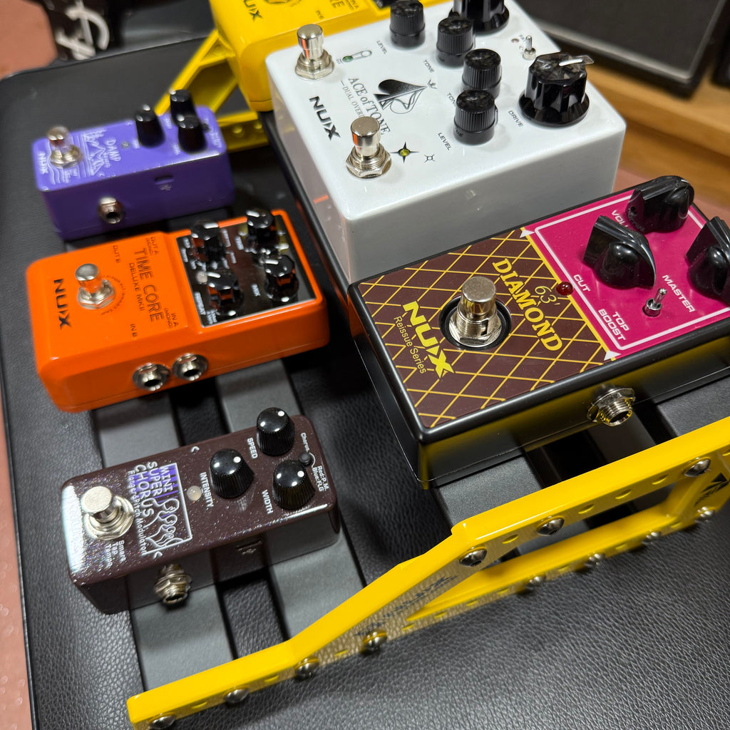 NuX Bumblebee Small Pedalboard