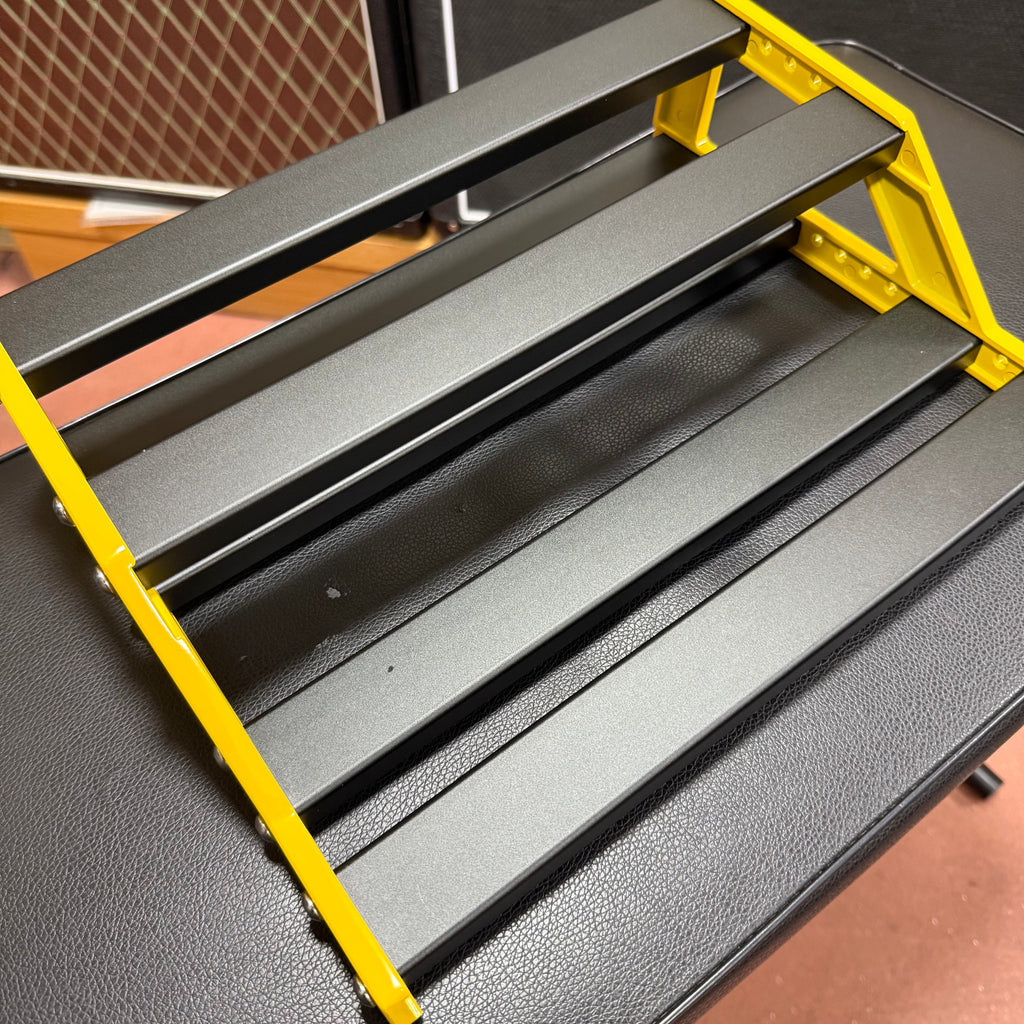 NuX Bumblebee Small Pedalboard