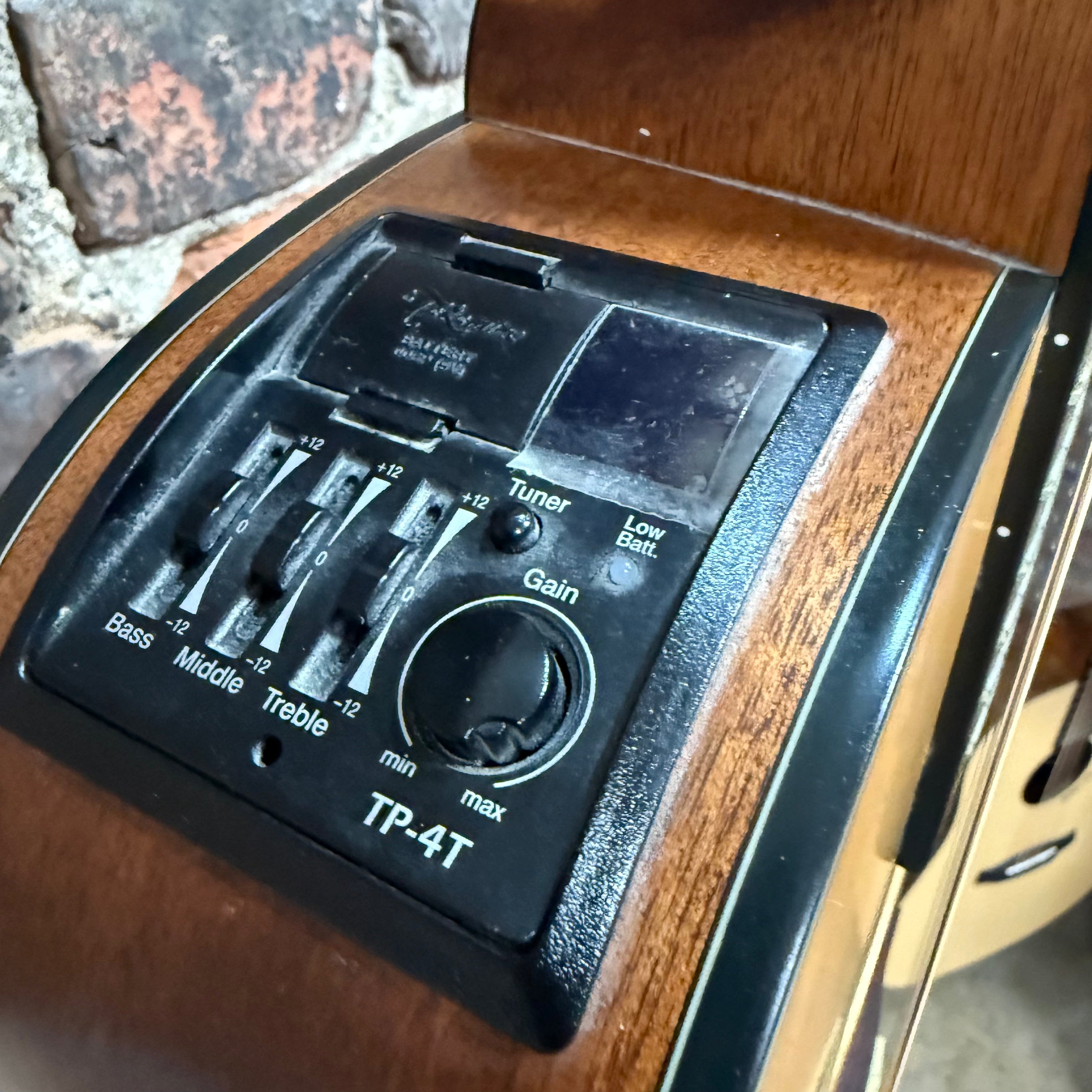 Takamine GN10CE-NS Pre-Loved