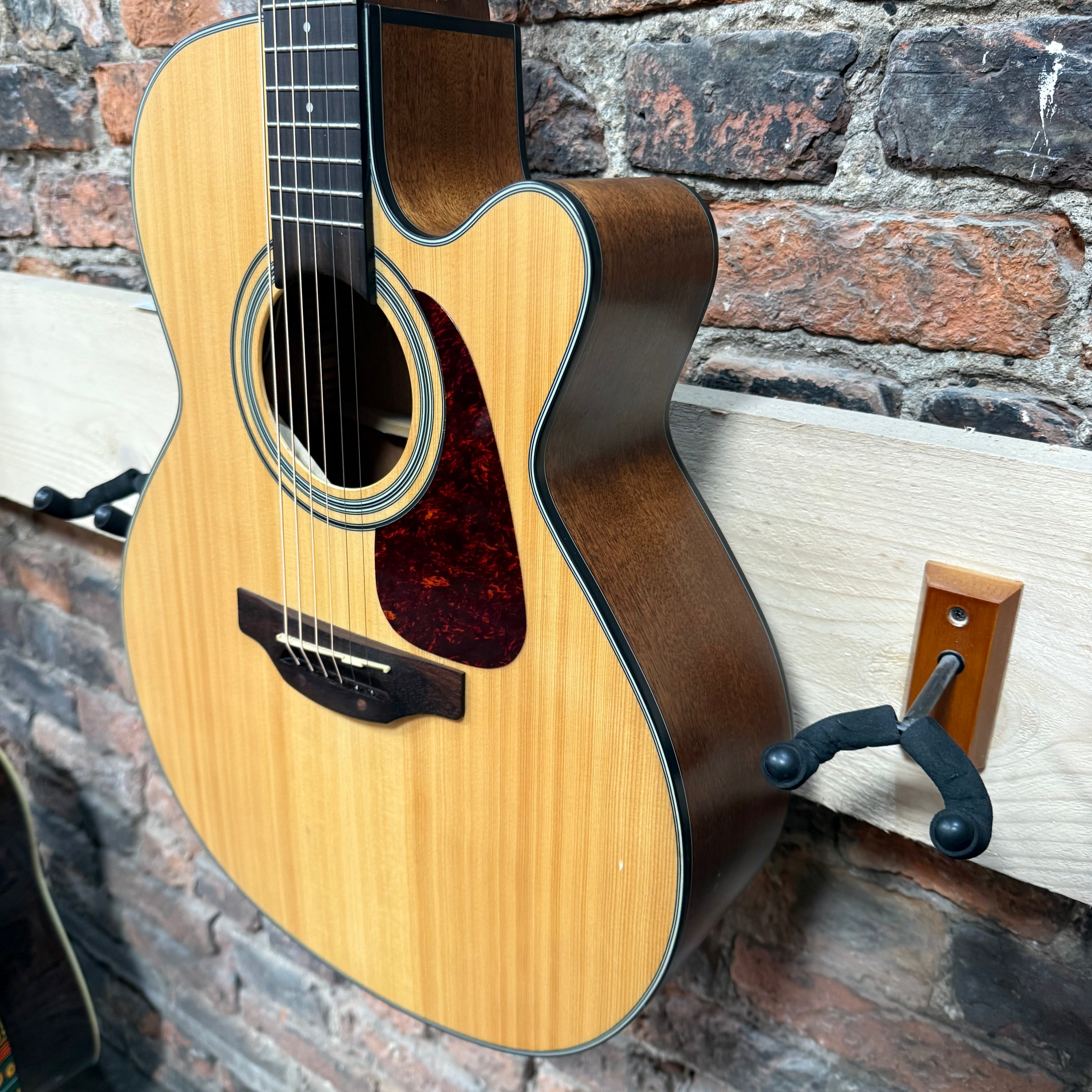 Takamine GN10CE-NS Pre-Loved