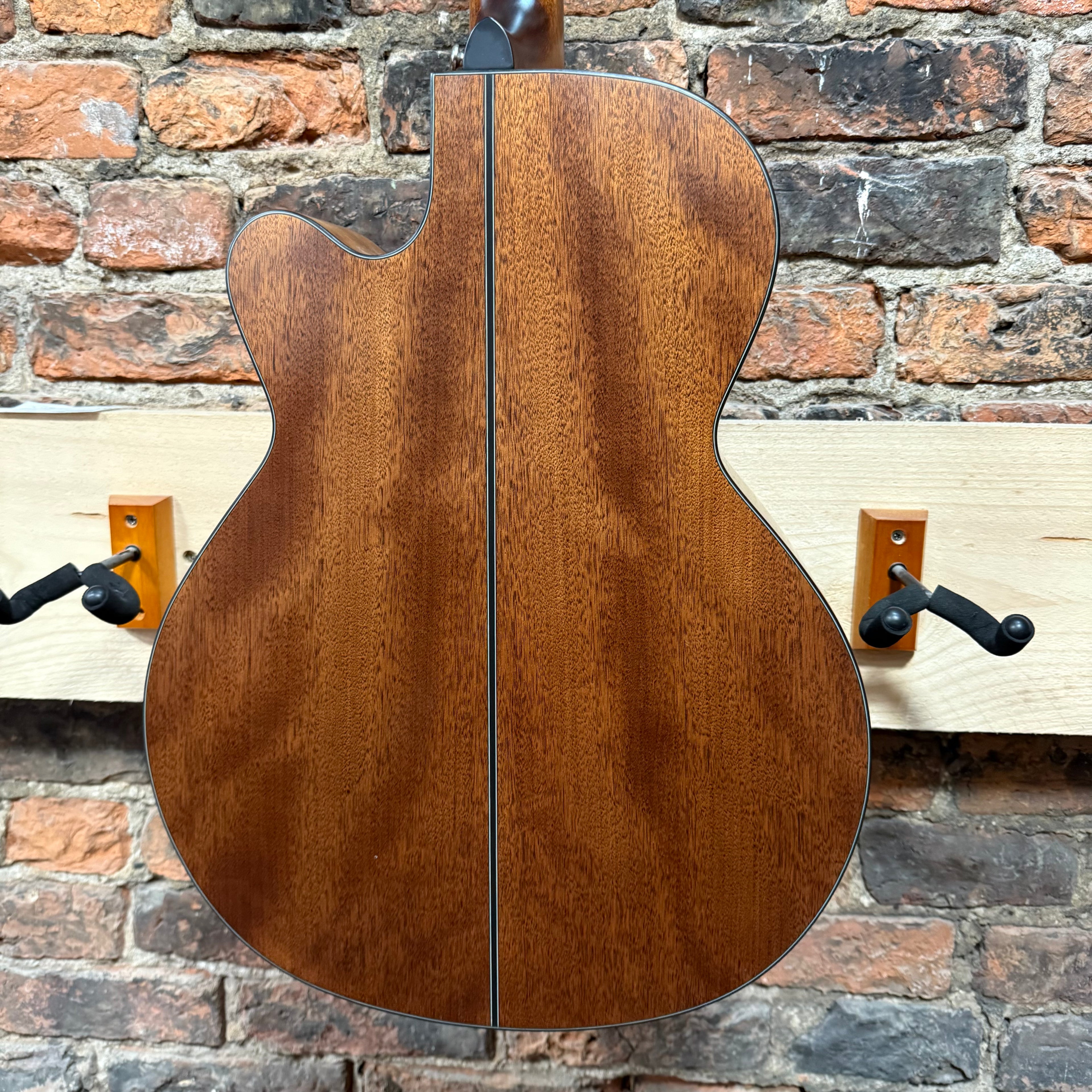 Takamine GN10CE-NS Pre-Loved