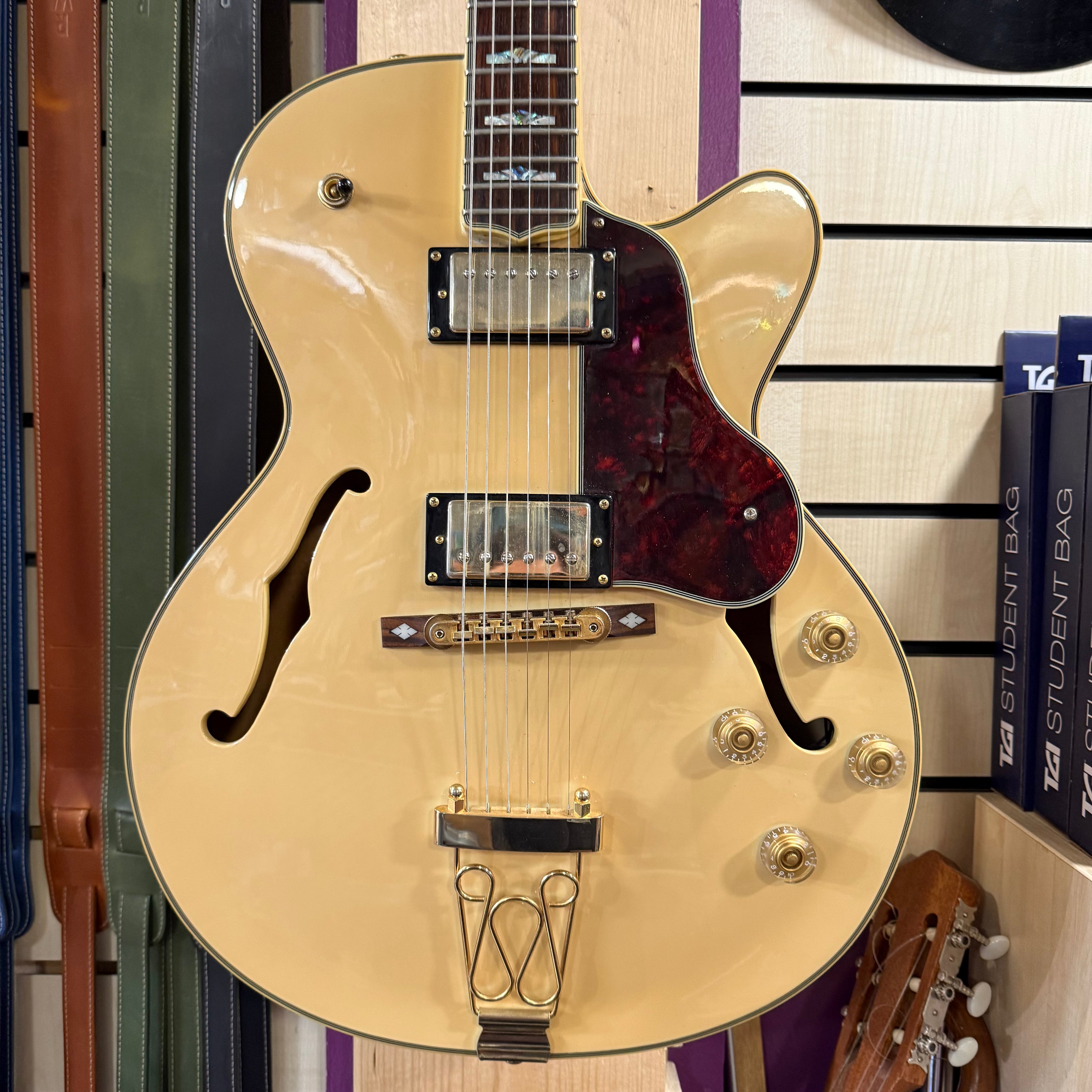 Rally Big Apple Semi-Acoustic