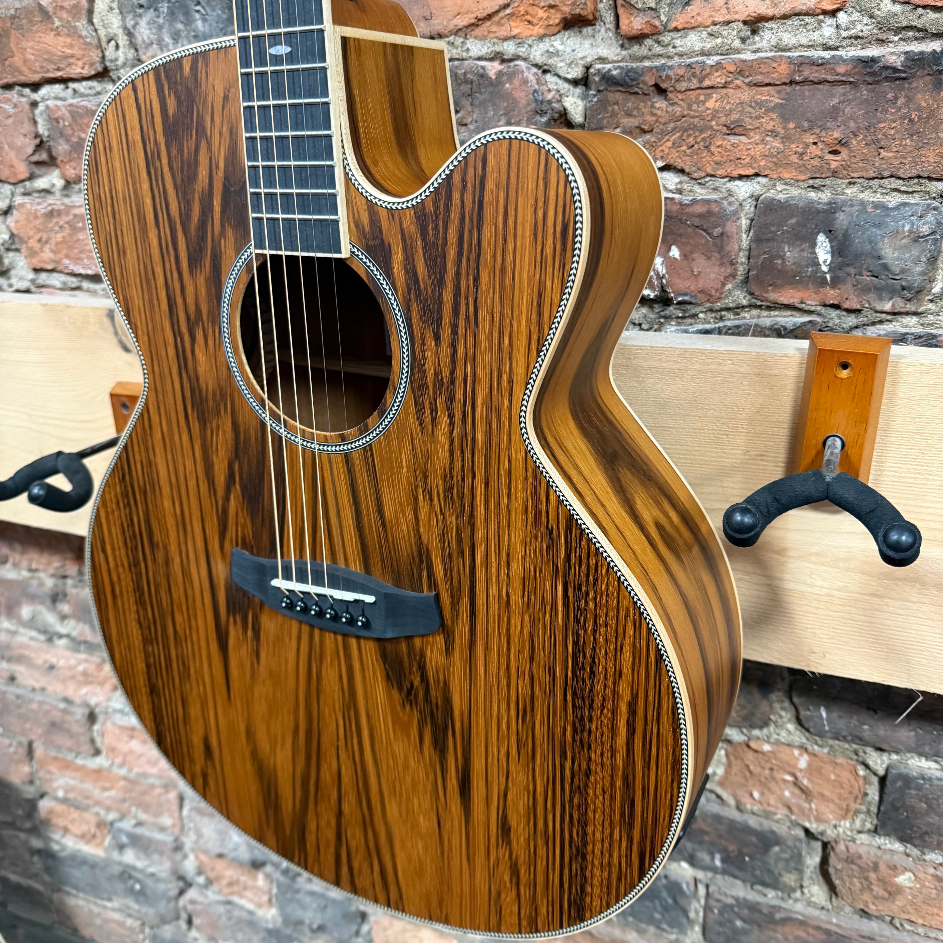 Tanglewood Reunion Pro Super Jumbo TRU7CEAZ