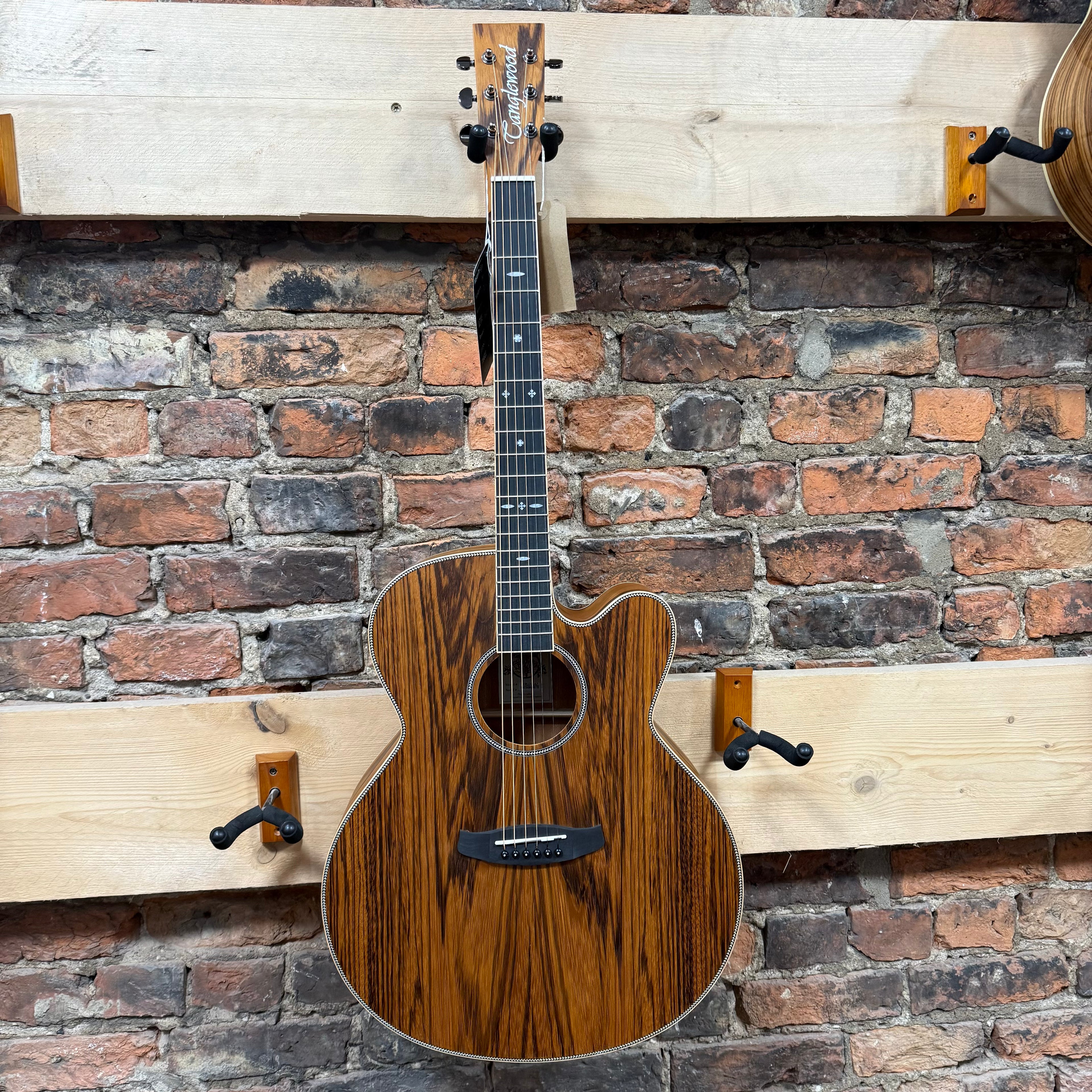 Tanglewood Reunion Pro Super Jumbo TRU7CEAZ