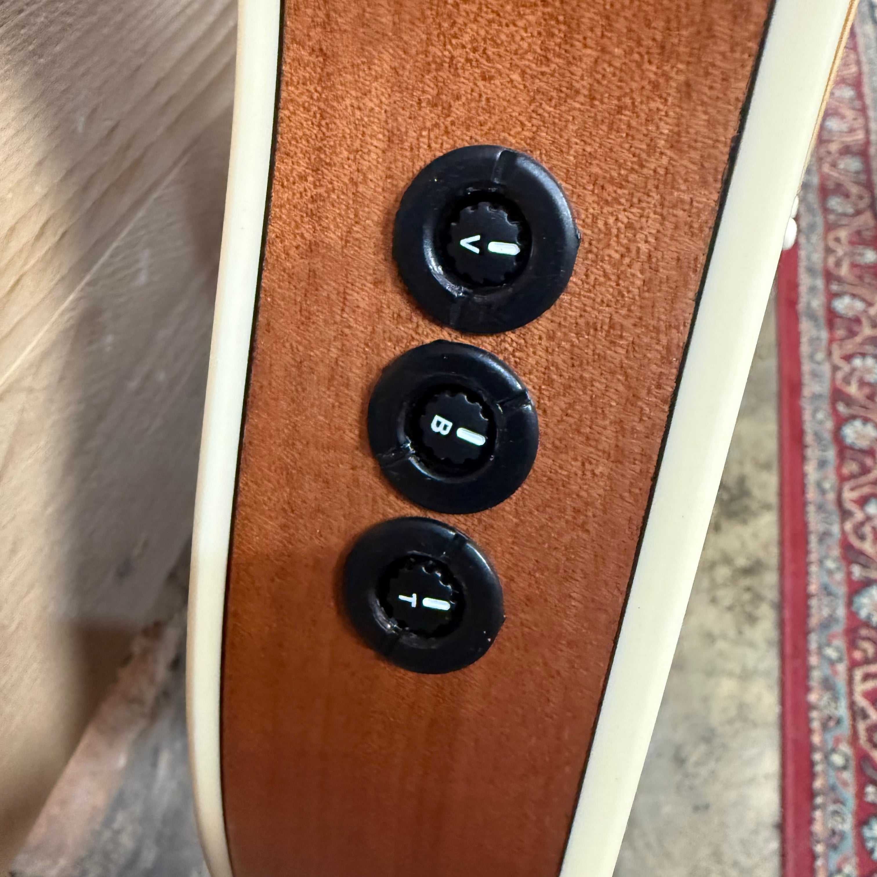 Tanglewood Hybrid Union Series Thinline TU3TLCESB