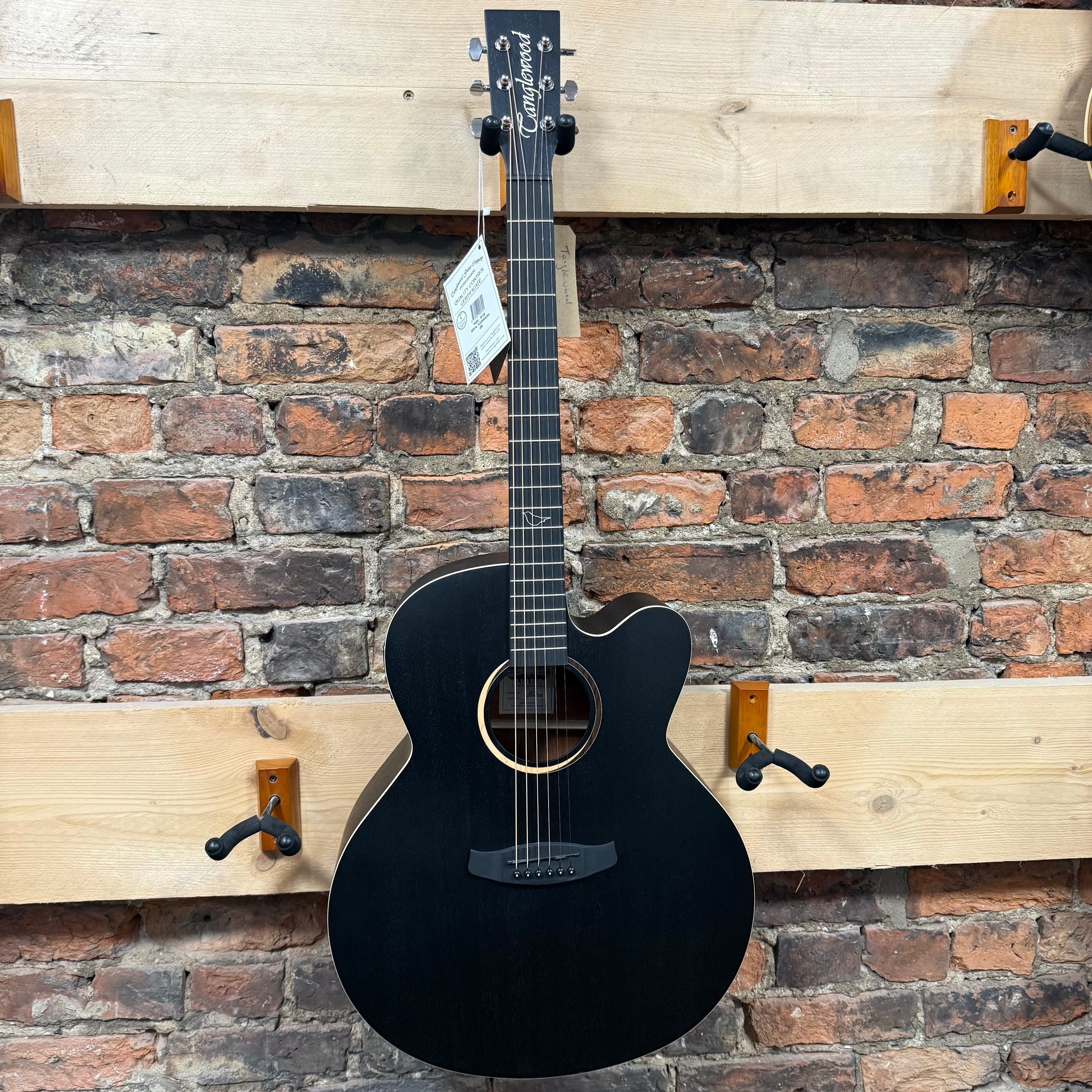 Tanglewood Blackbird Super Jumbo TB7CE