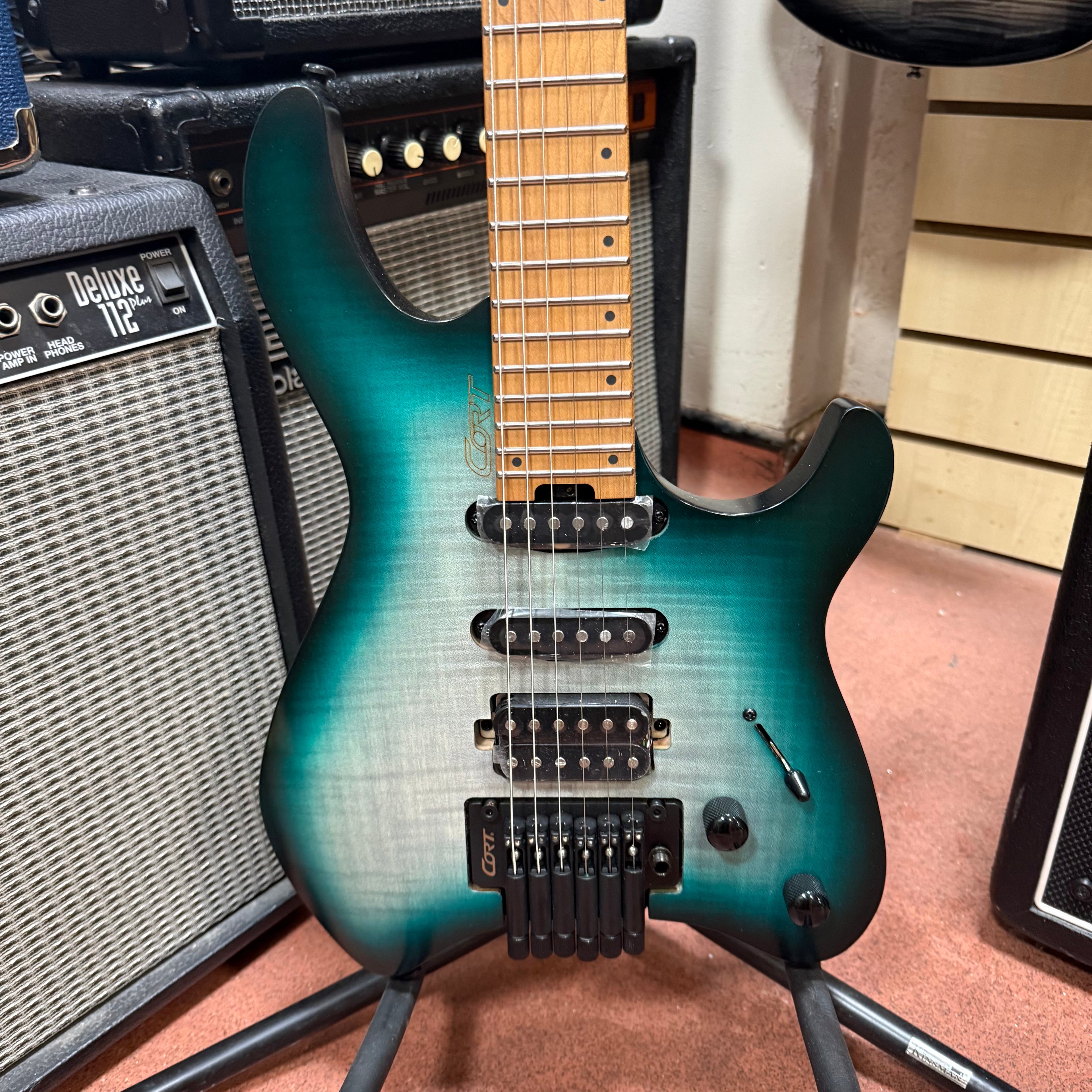 Cort Space GTR SGLG plus bag