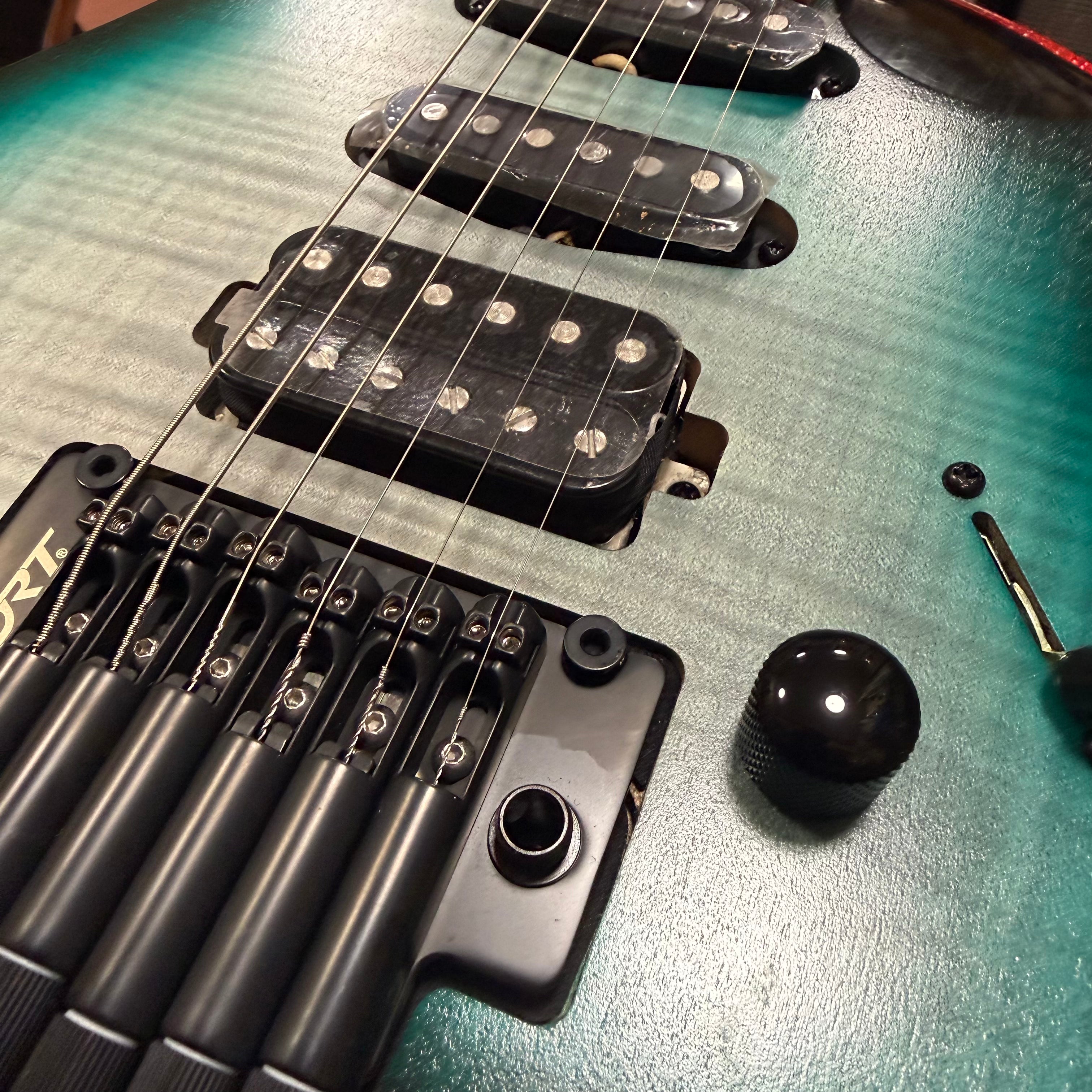 Cort Space GTR SGLG plus bag