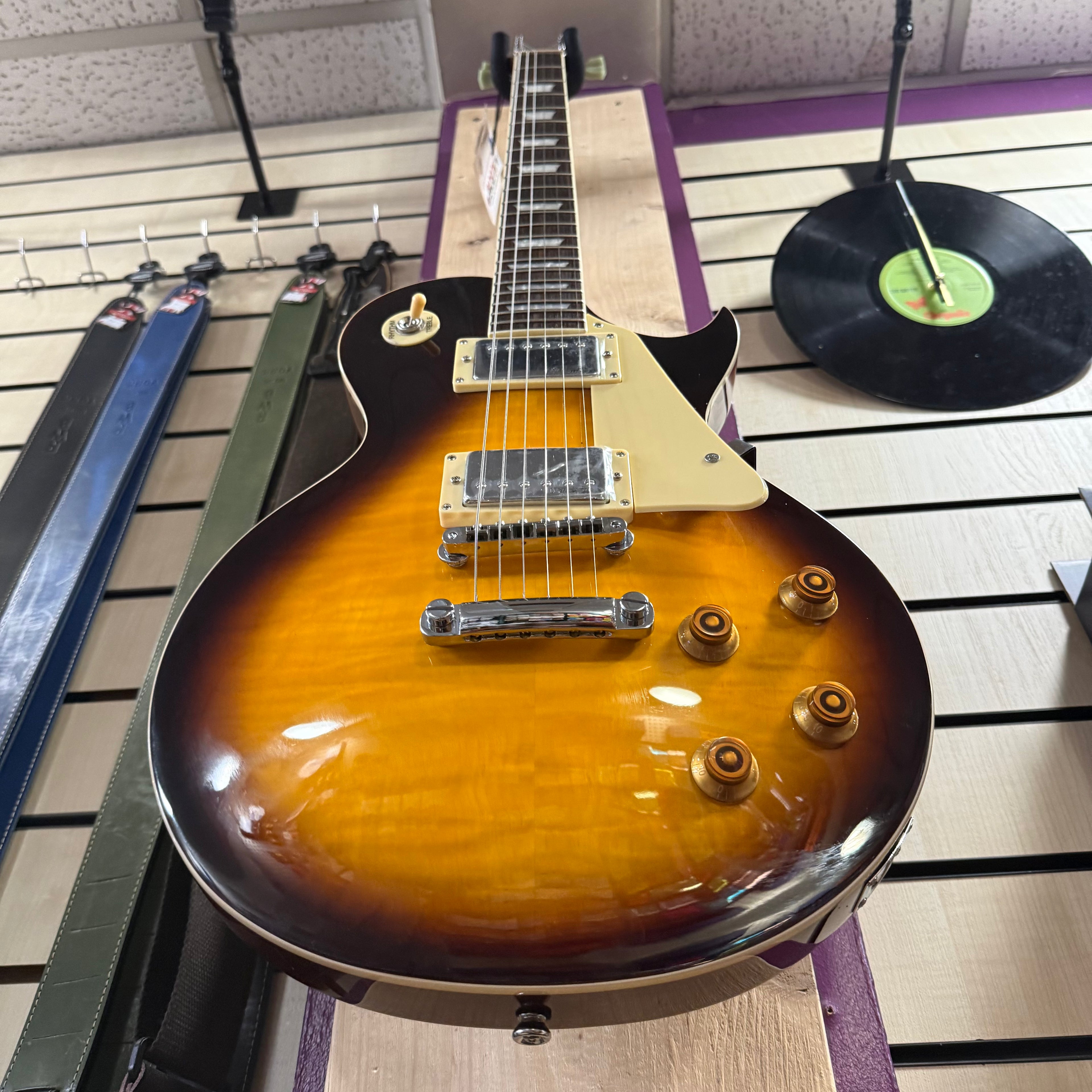 Vintage V100 Flames Iced Tea
