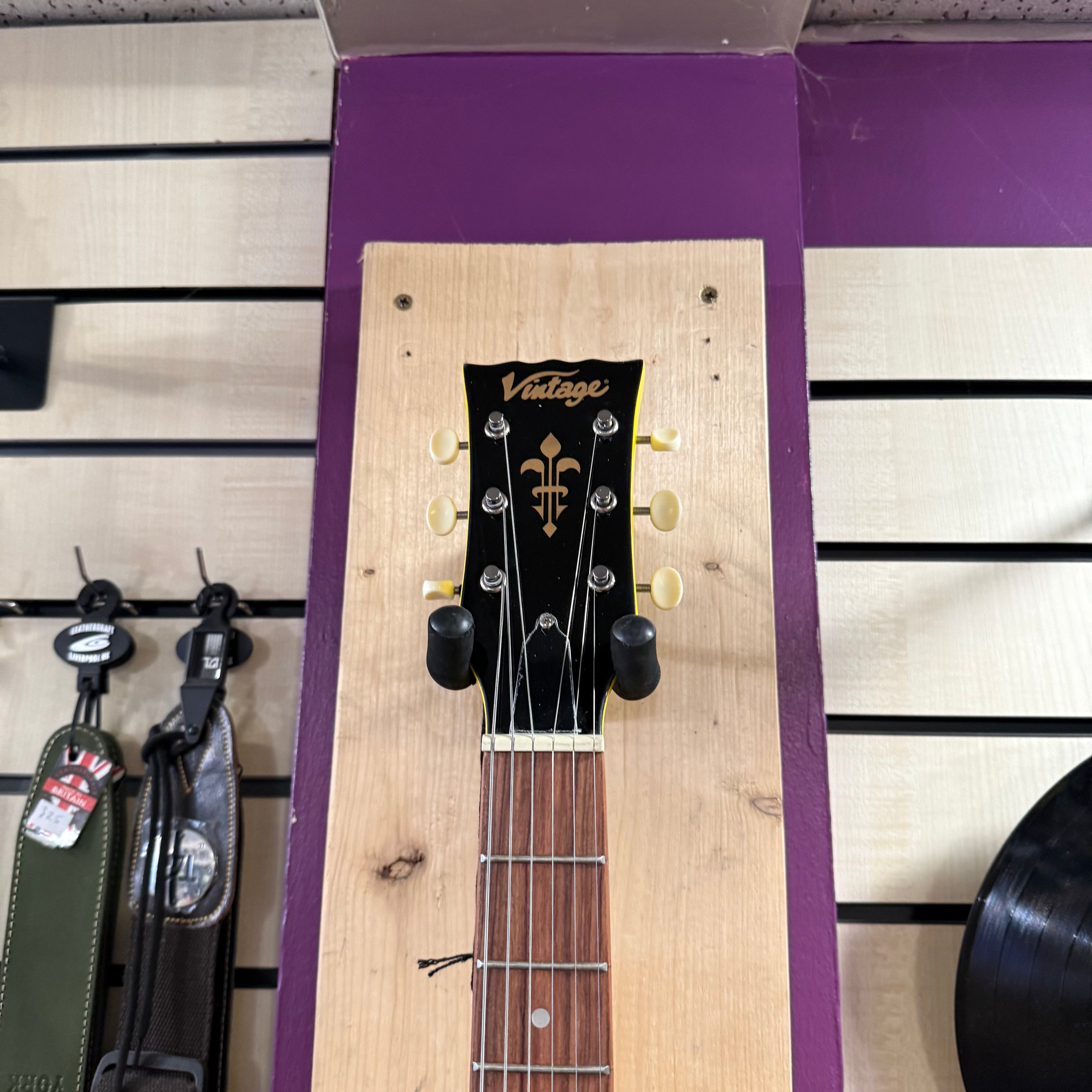 Vintage V120 TVY