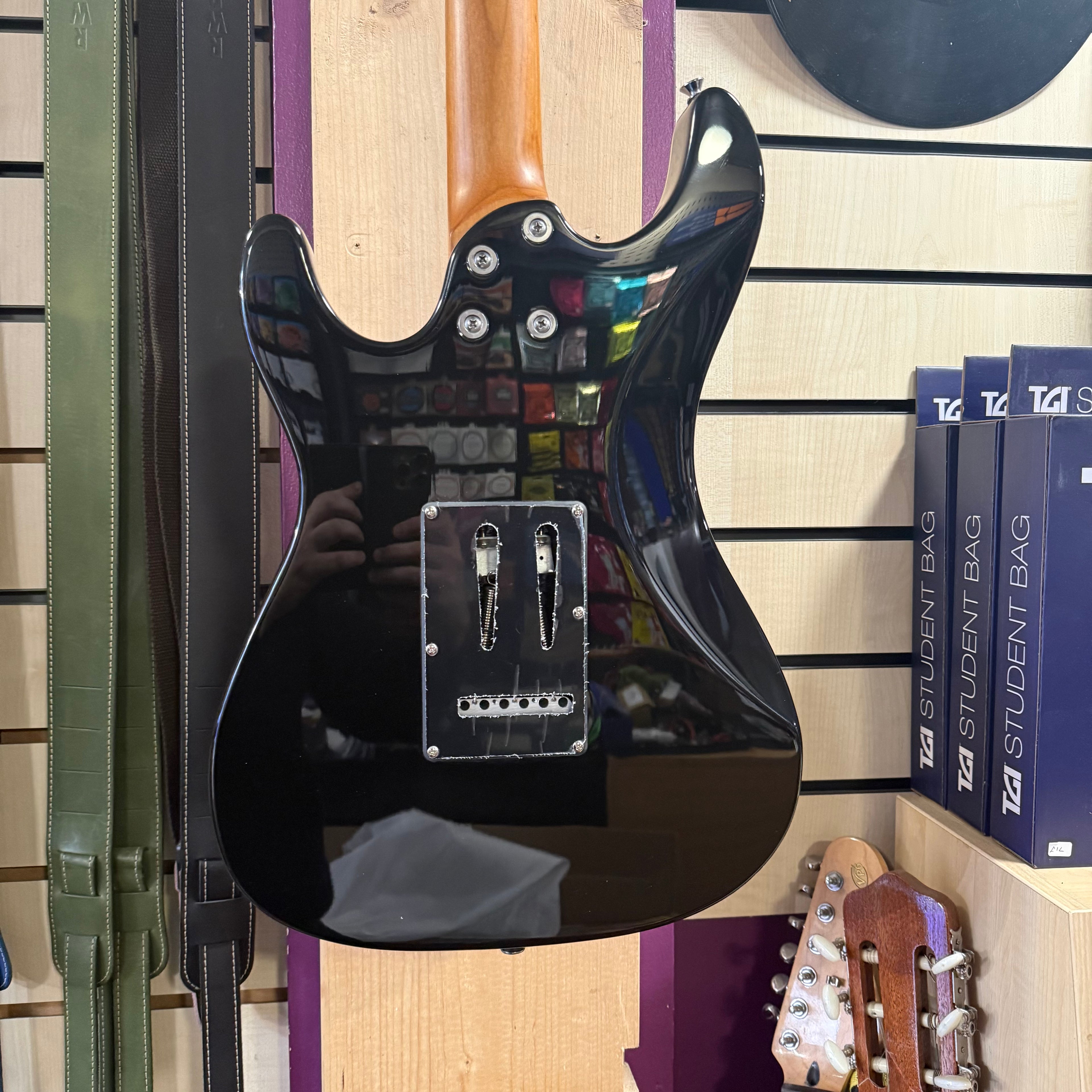 Aria Pro II 714 DG Fullerton