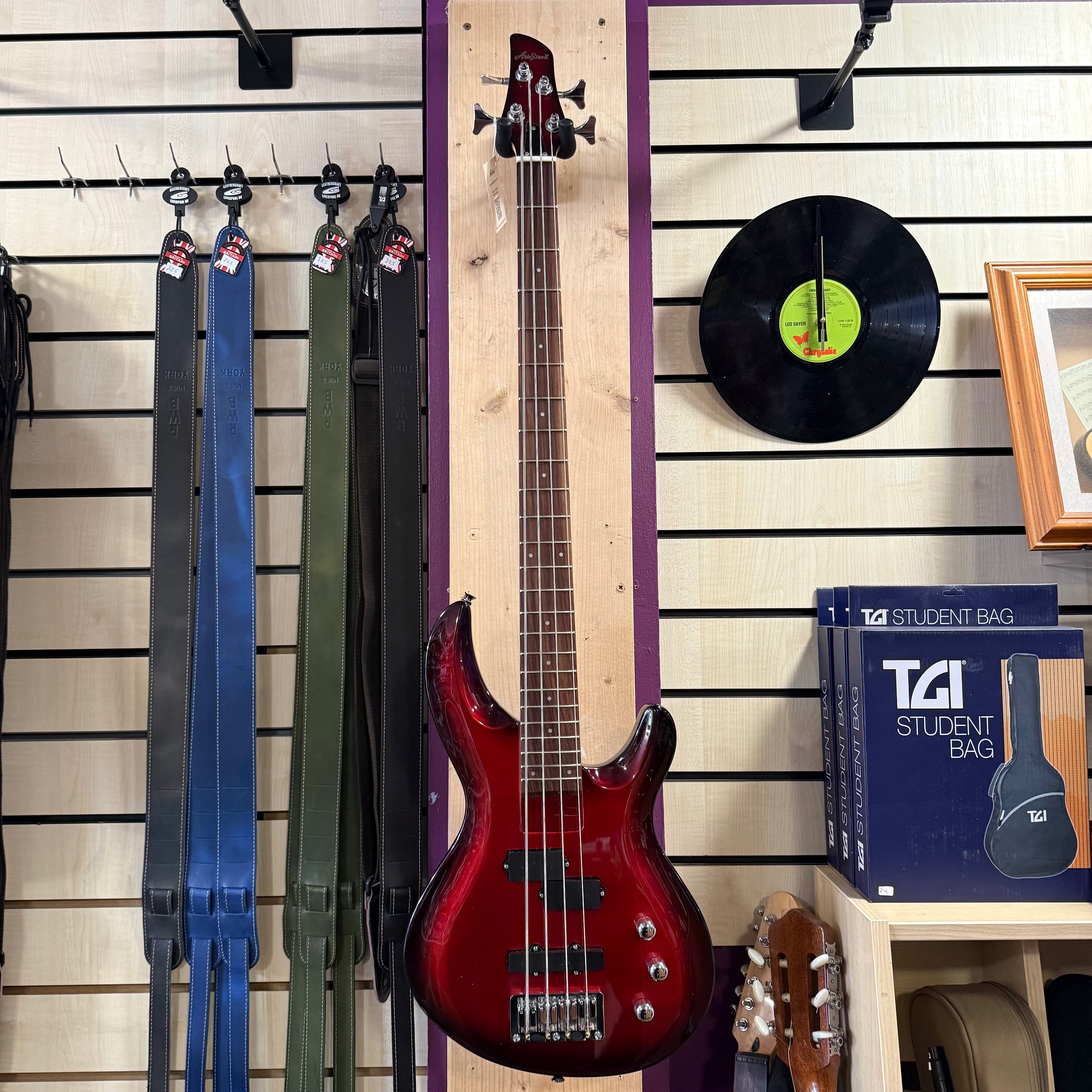 Aria Pro II IGB Red Shade