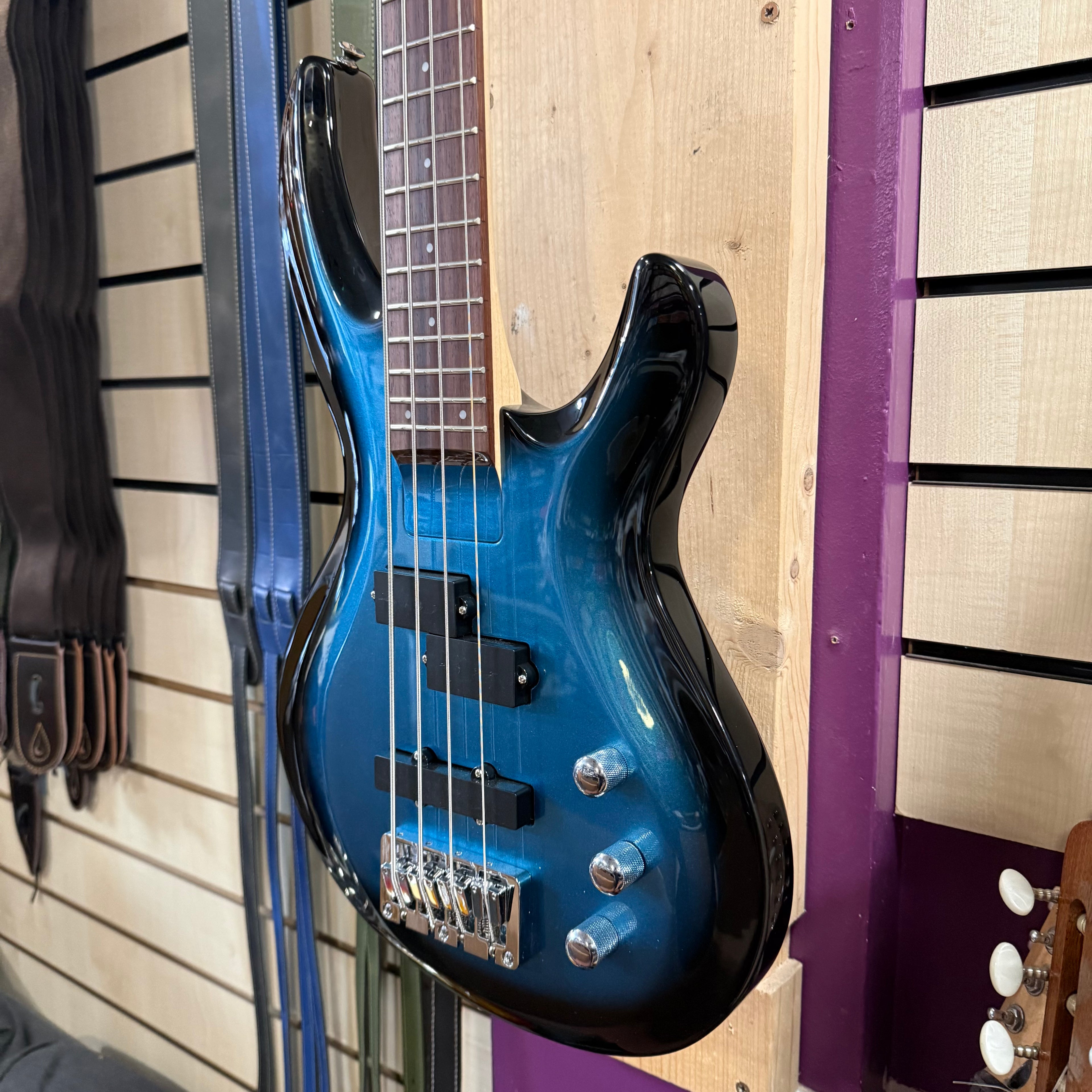 Aria Pro II IGB Metallic Blue Shade