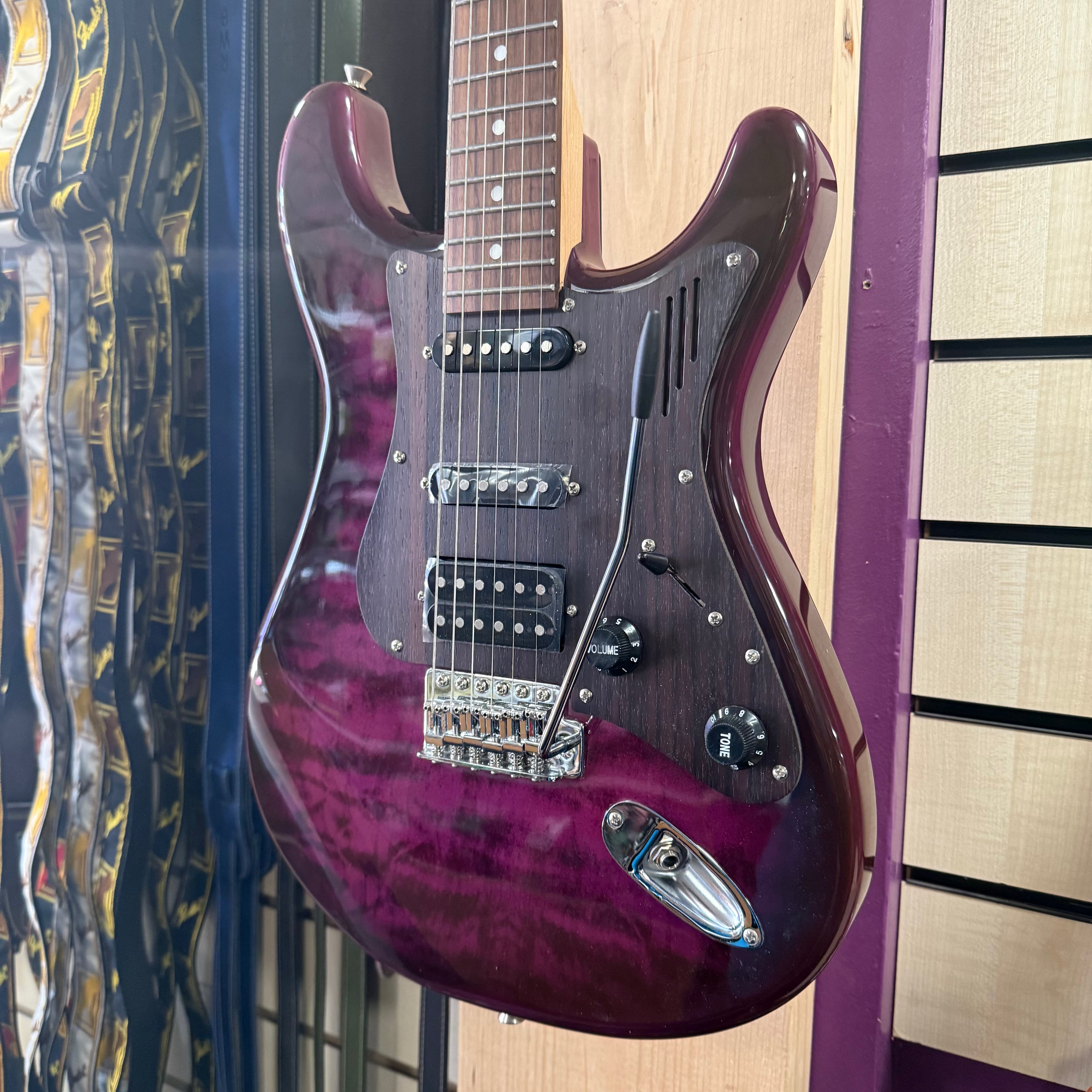 Magneto US2300 RC Quilted Maple Purple