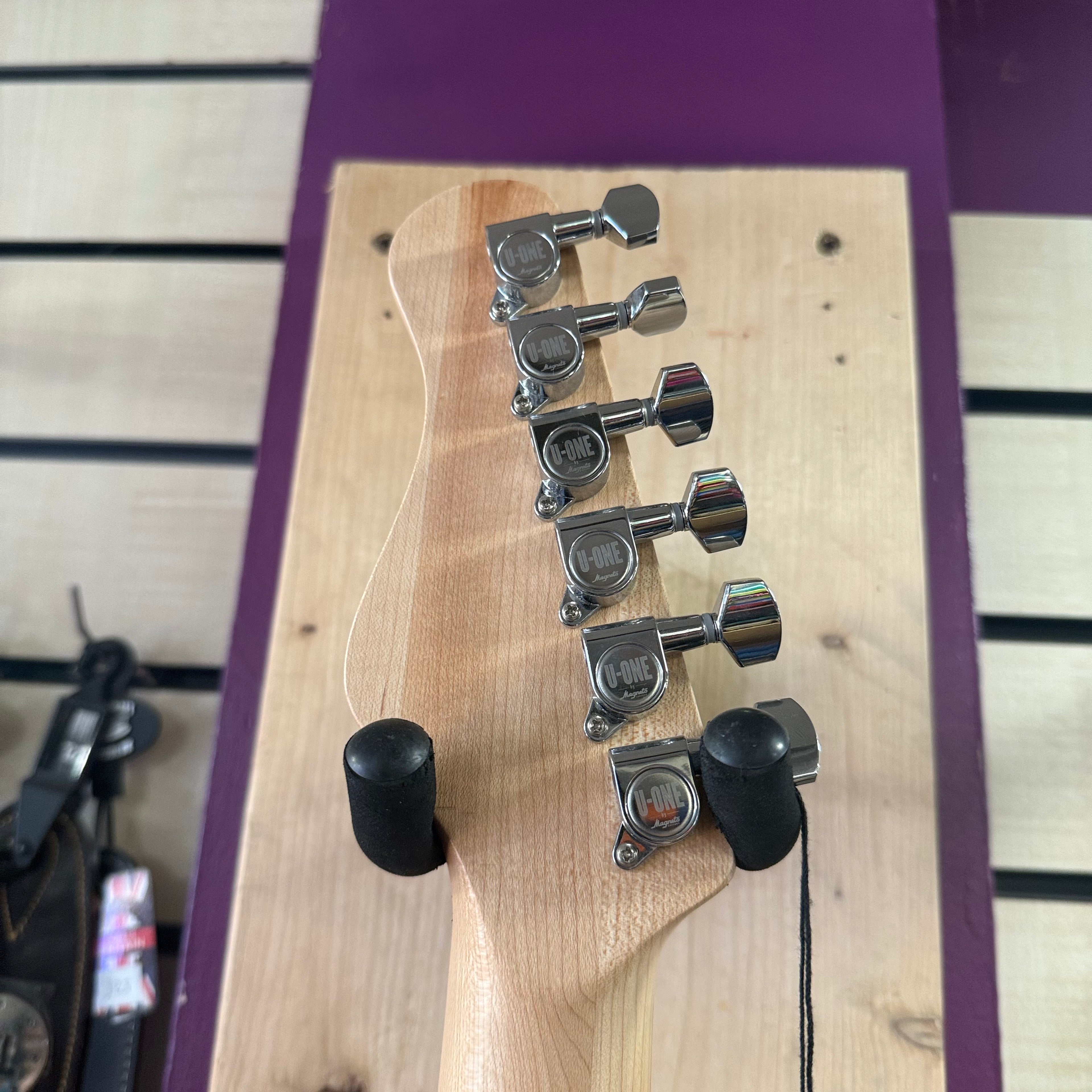Magneto US2300 RC Quilted Maple Purple