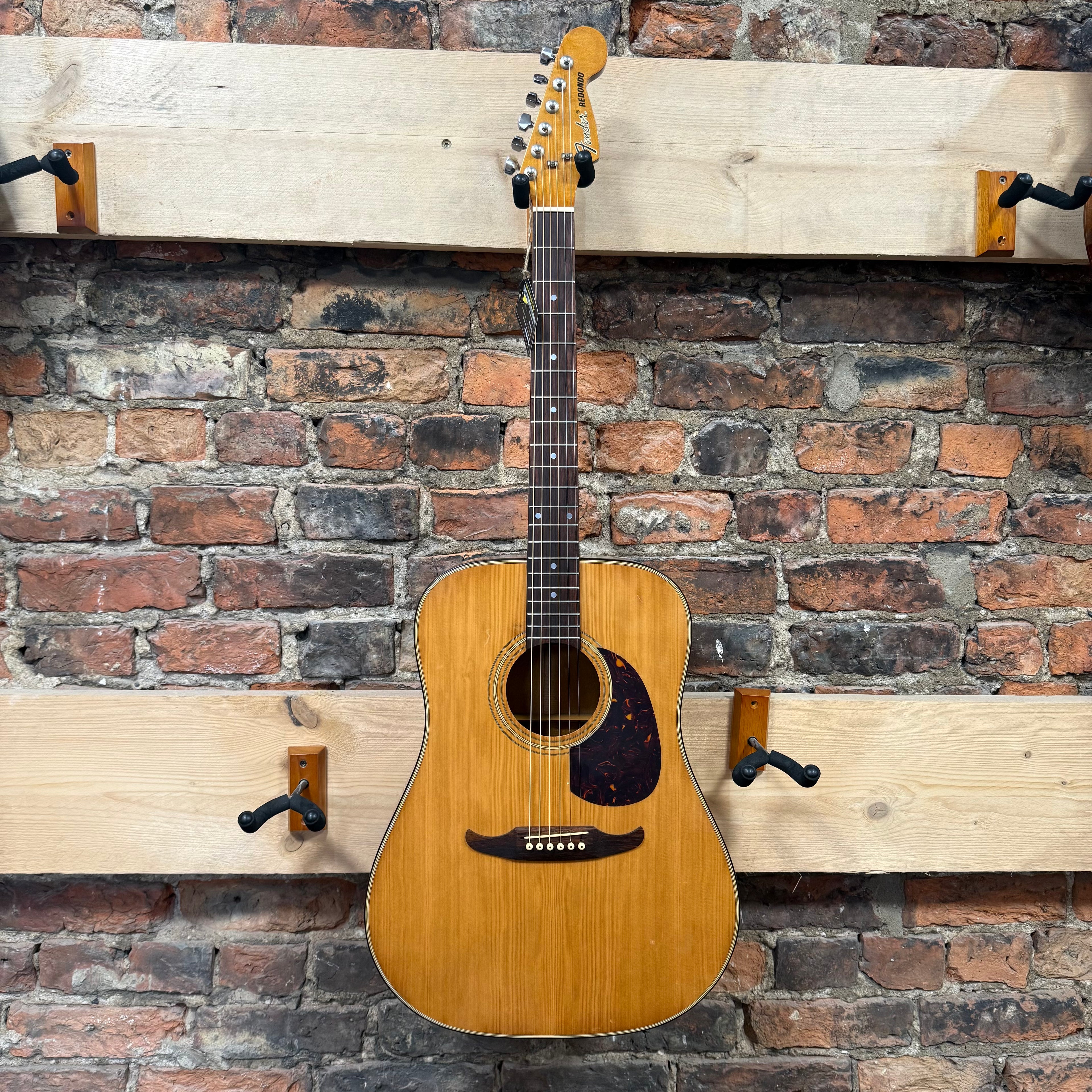 Fender Redondo Pre-Loved