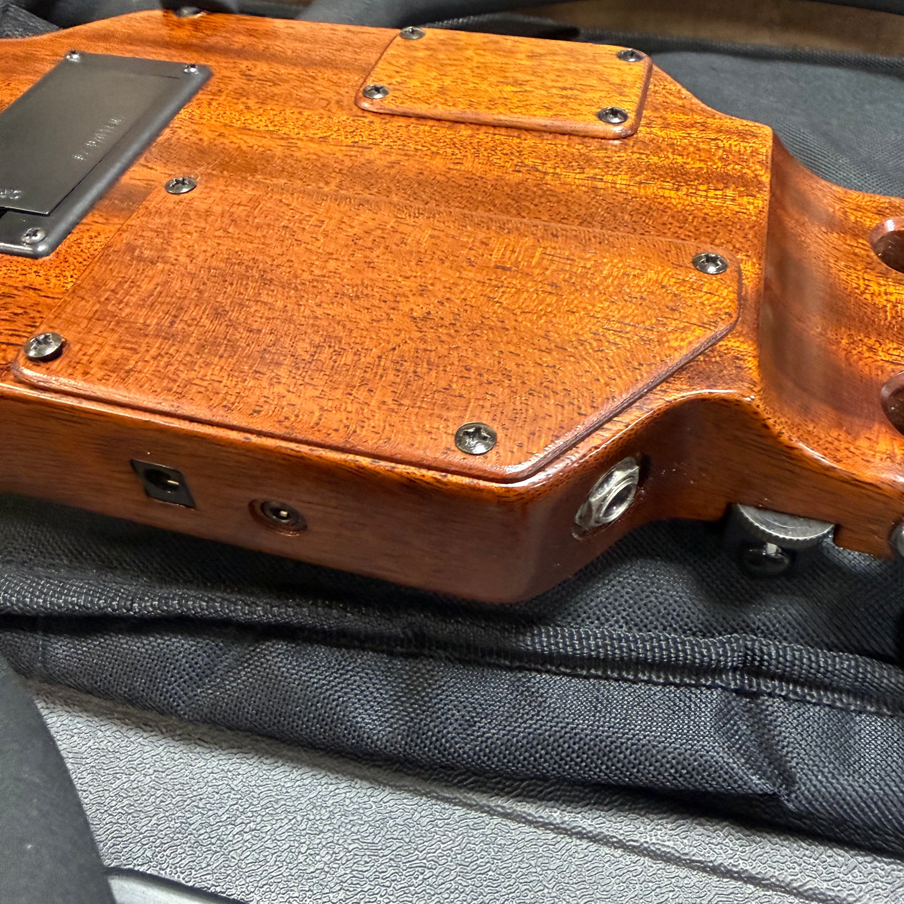 Aria Sinsonido Classical Travel Guitar and Bag