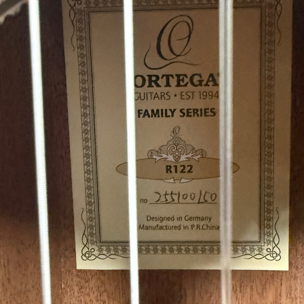 Ortega R122