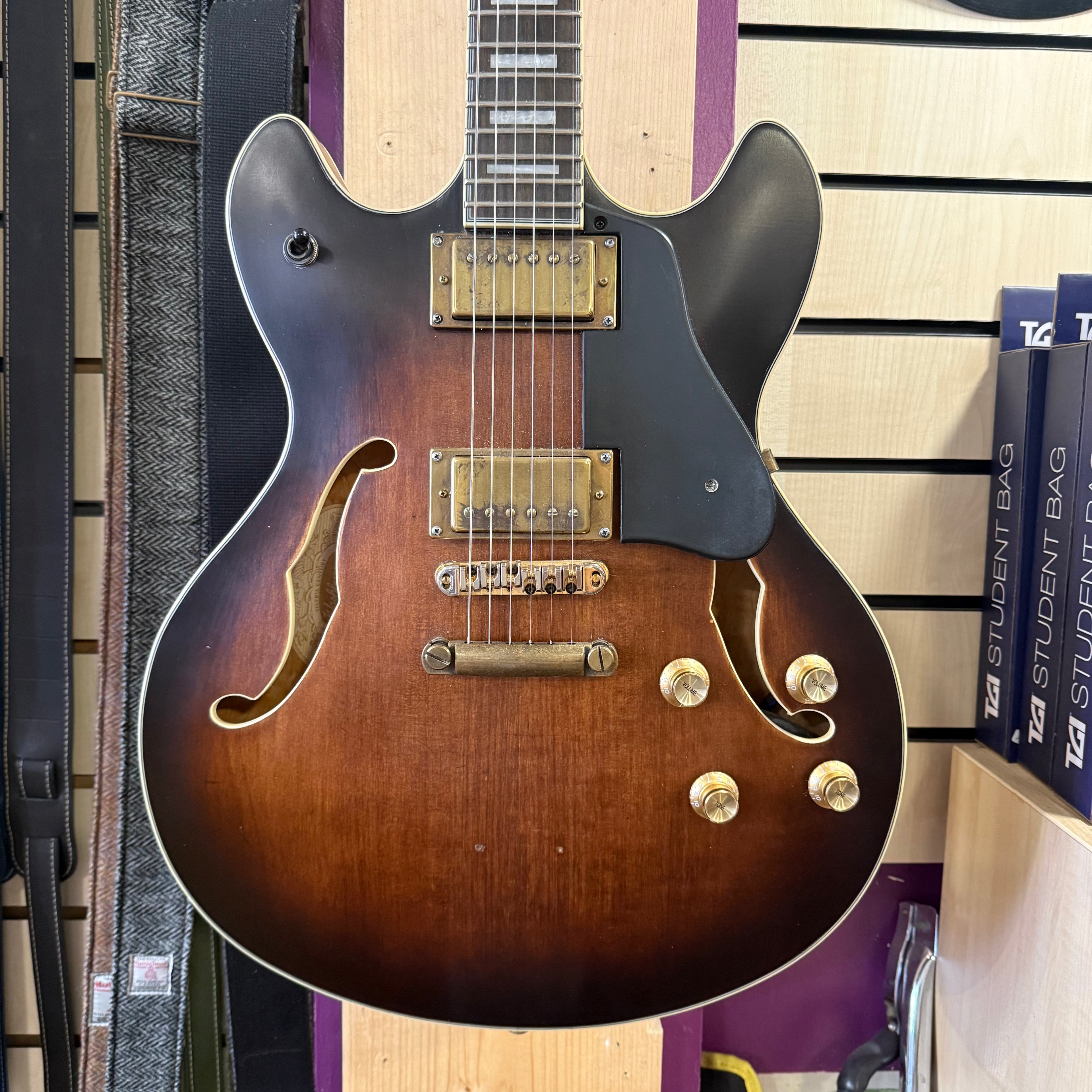 Washburn HB36 Pre-Loved