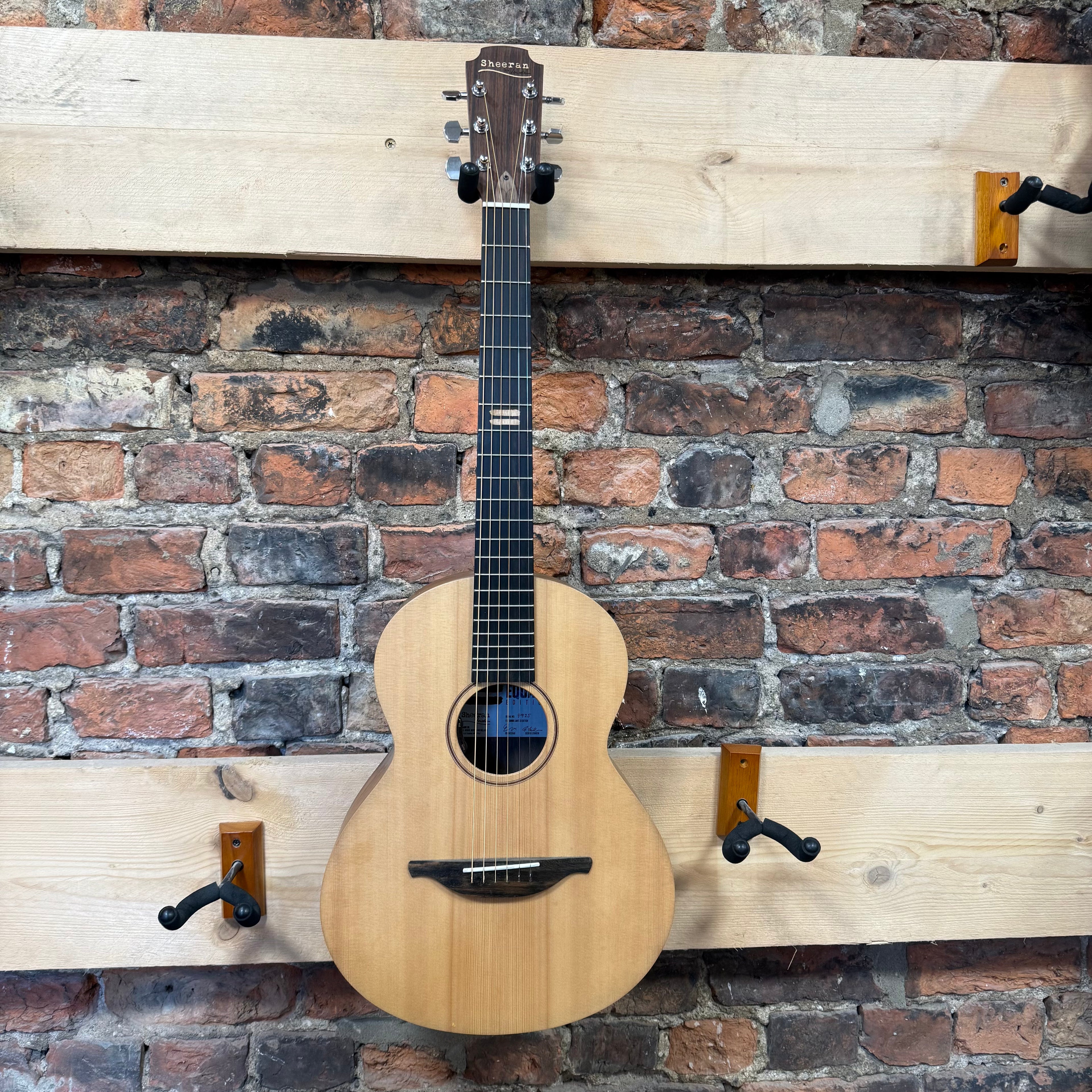 Sheeran by Lowden Pe-Loved