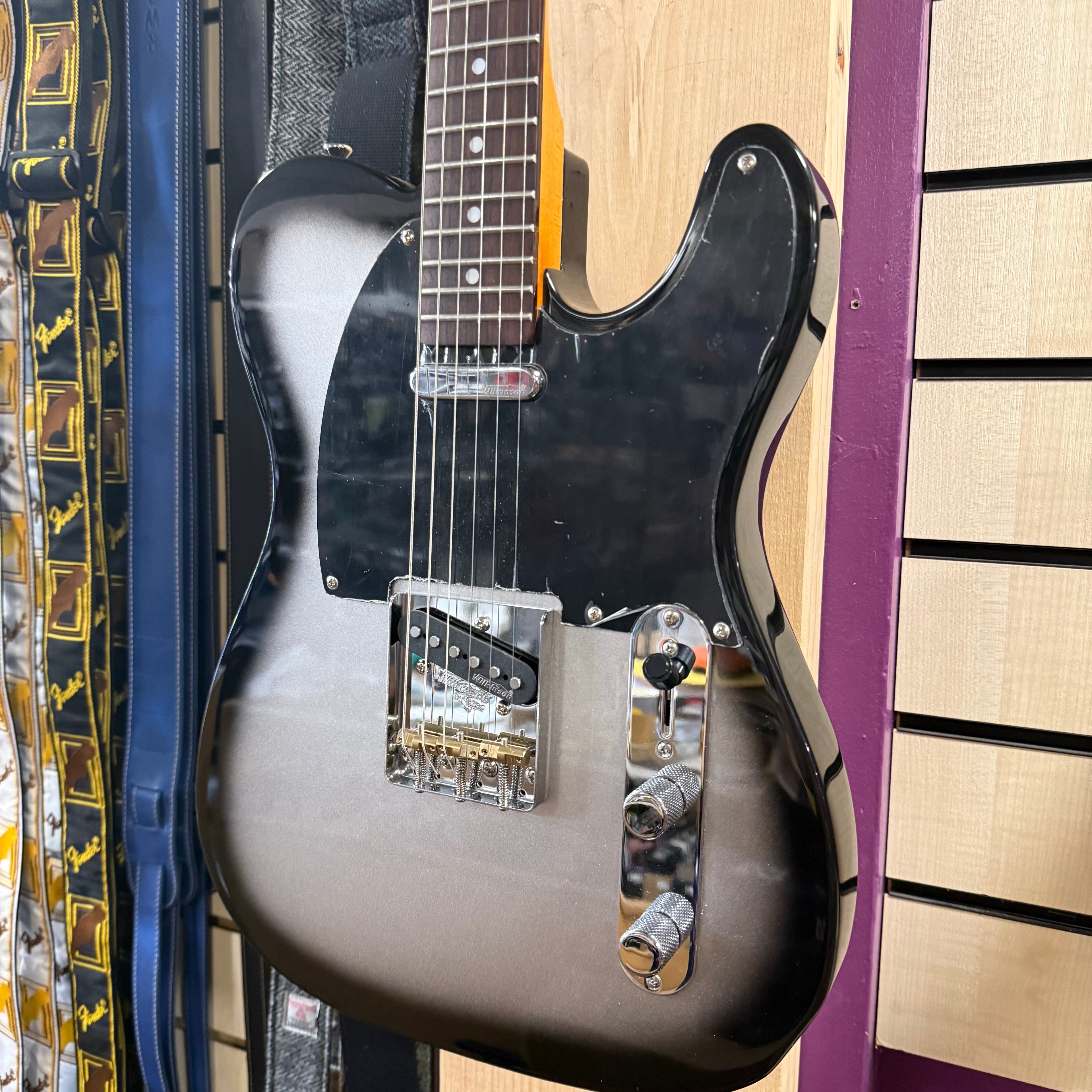 Vintage V75 Pre-Loved