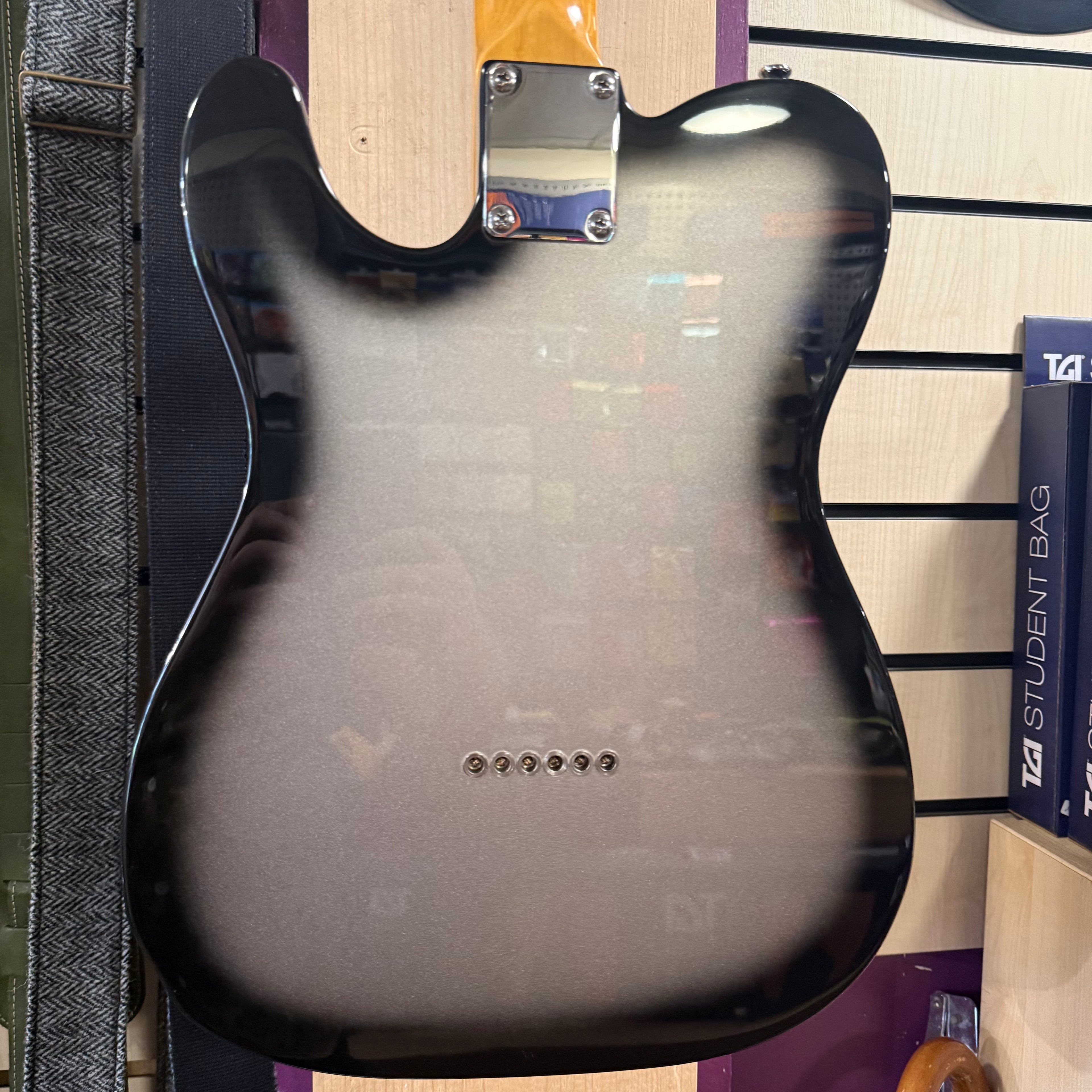 Vintage V75 Pre-Loved