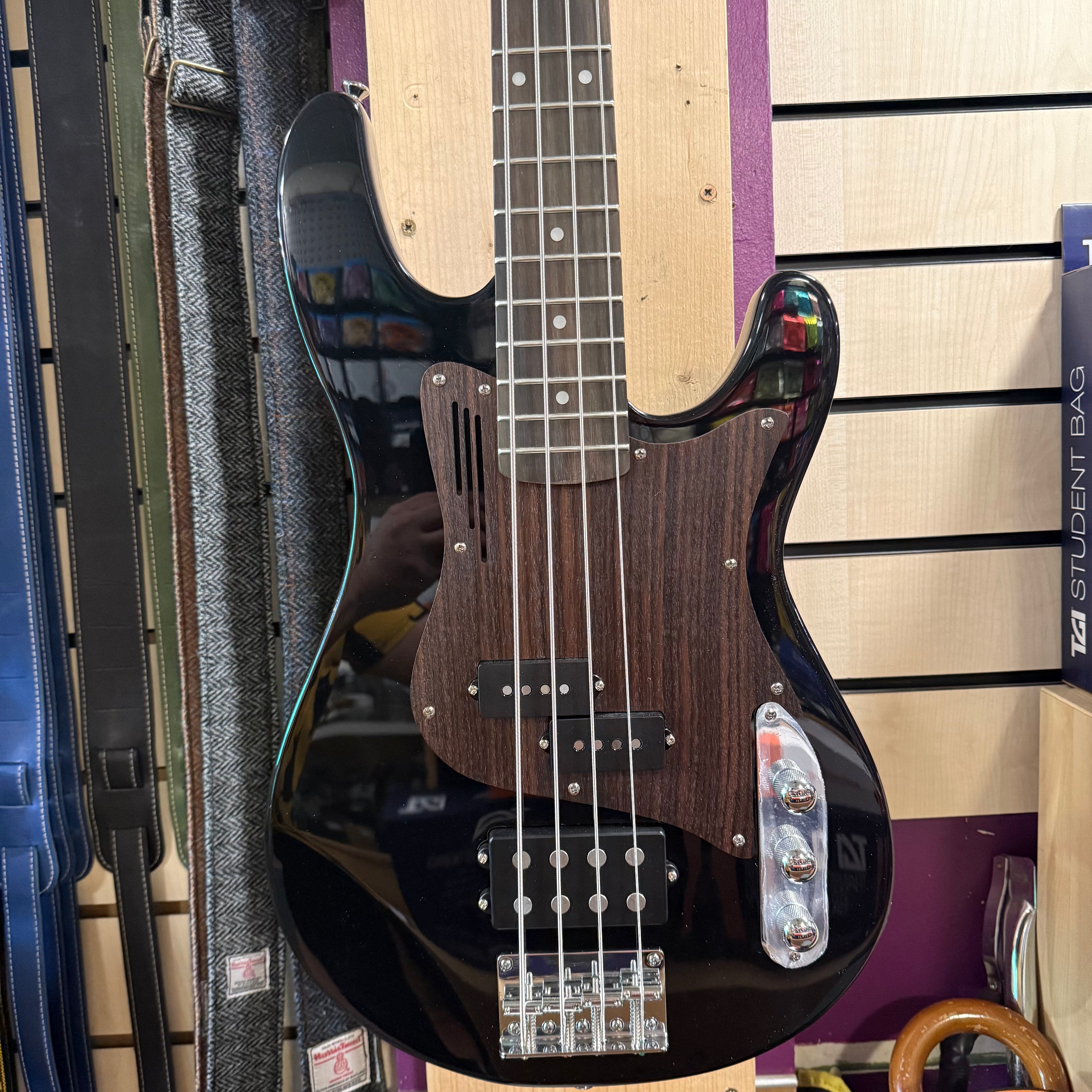 Magneto Topaz Bass TB1400