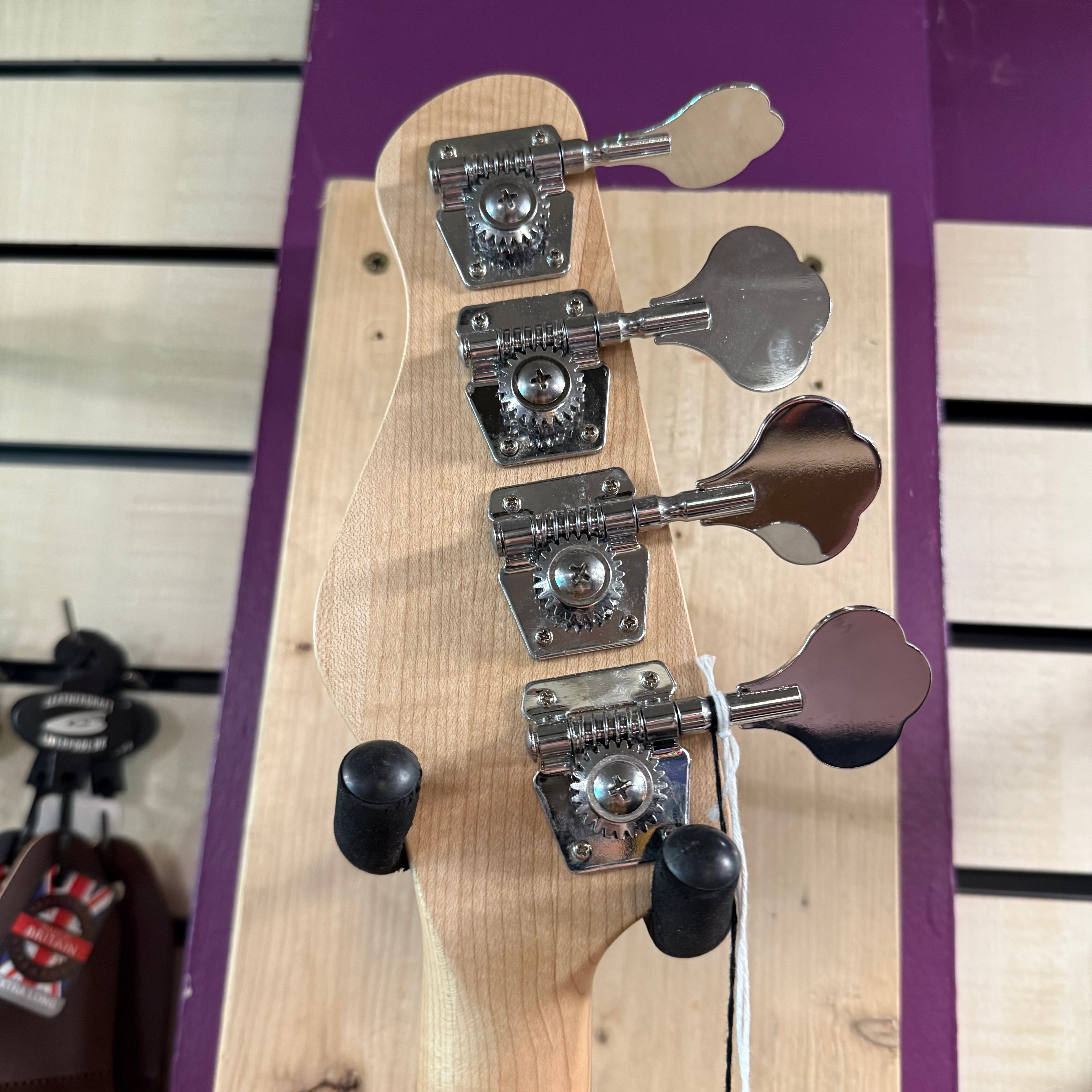 Magneto Topaz Bass TB1400