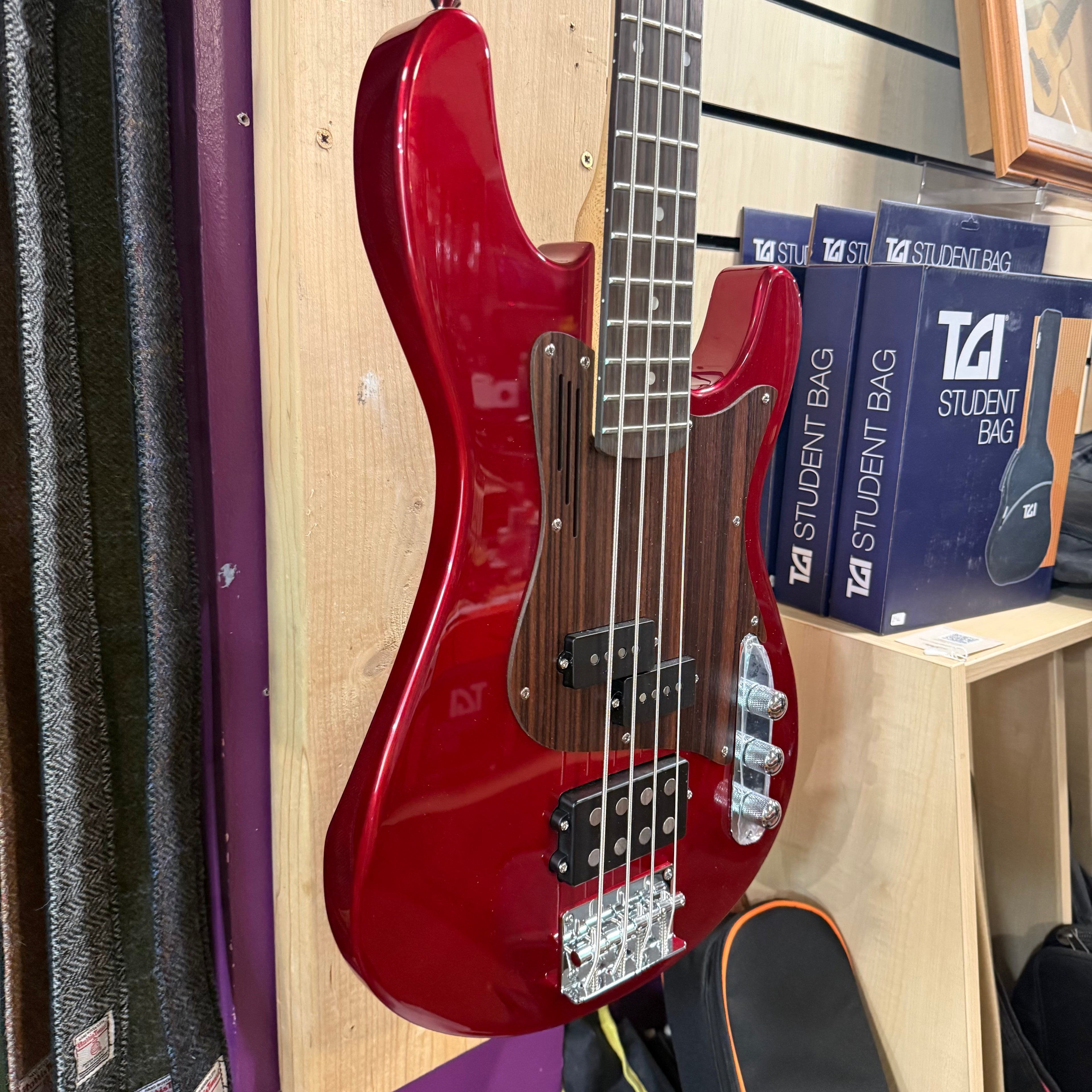 Magneto Topaz Bass TB1400