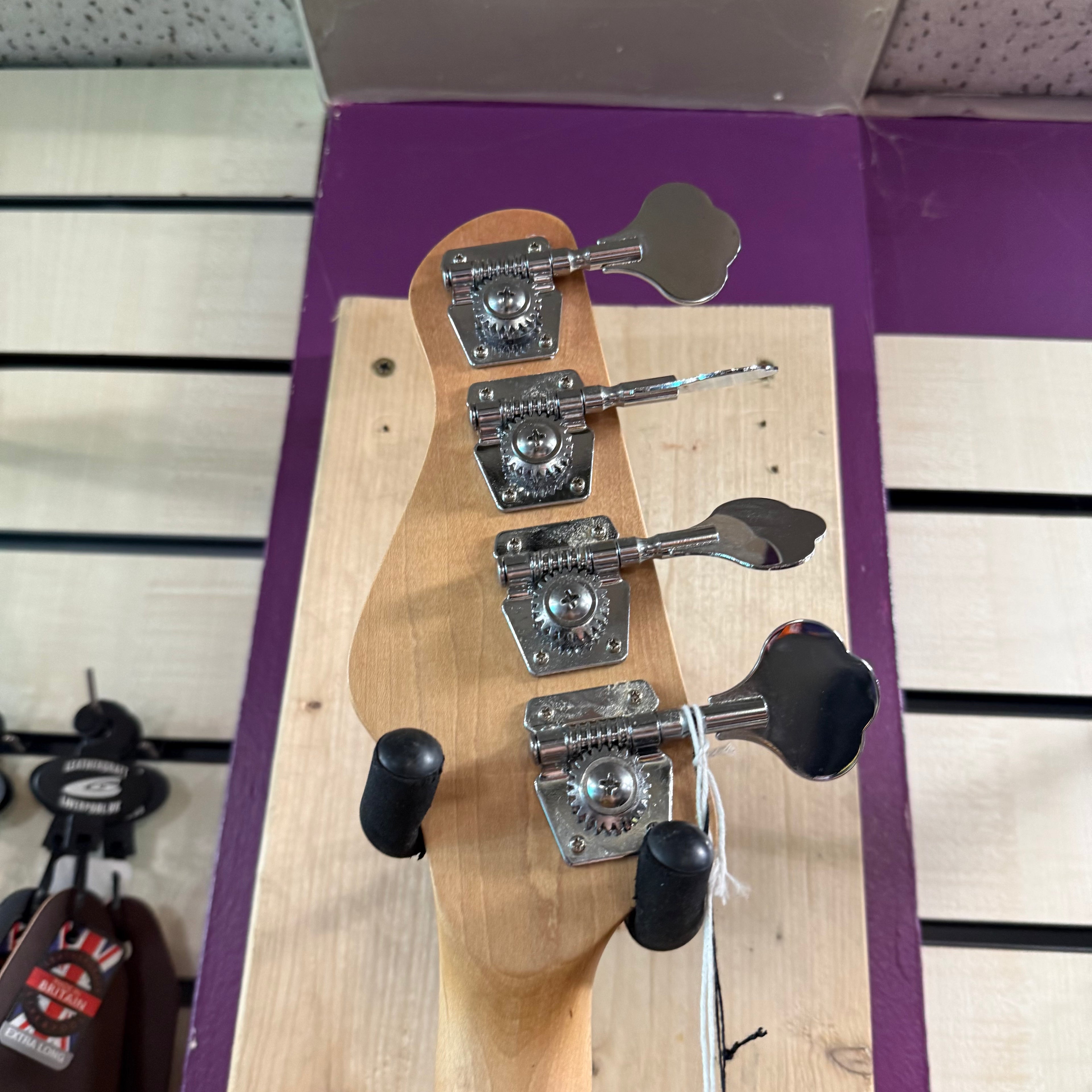 Magneto Topaz Bass TB1400