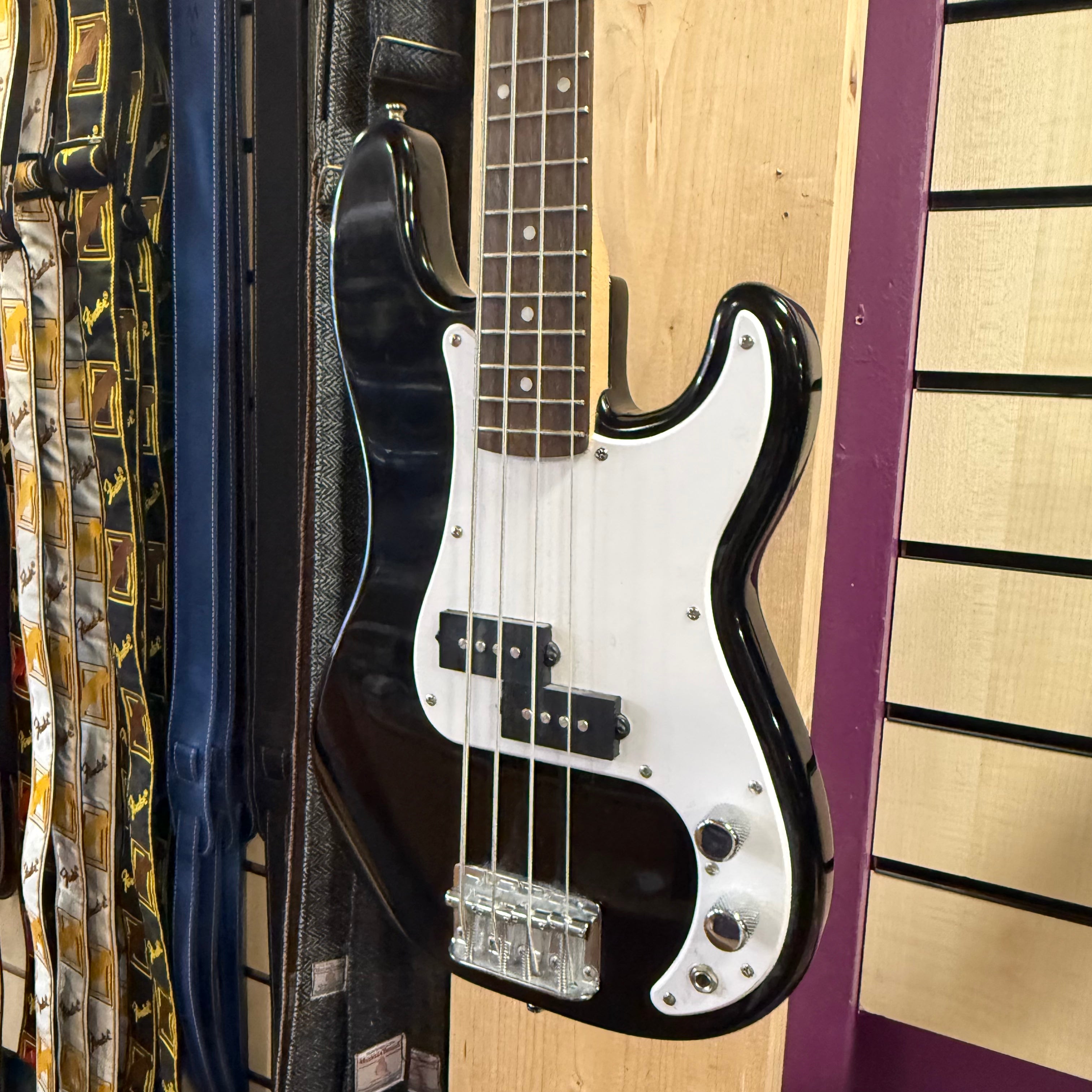 Fender Squier Mini Bass