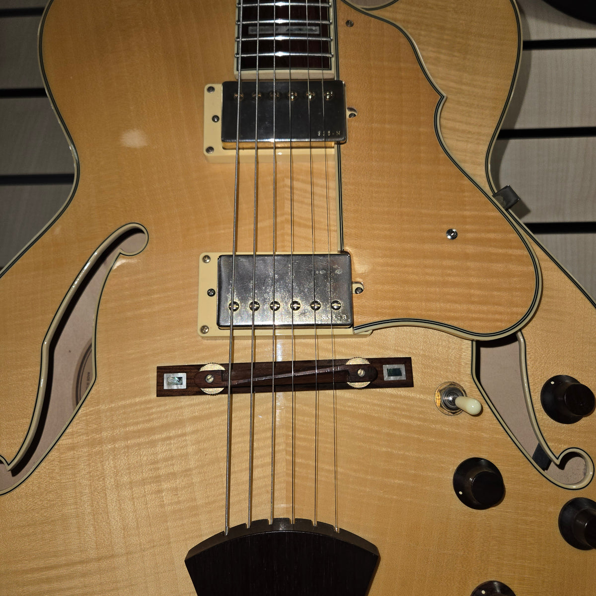 Pre loved Ibanez AF105 NT 12 01 Artcore