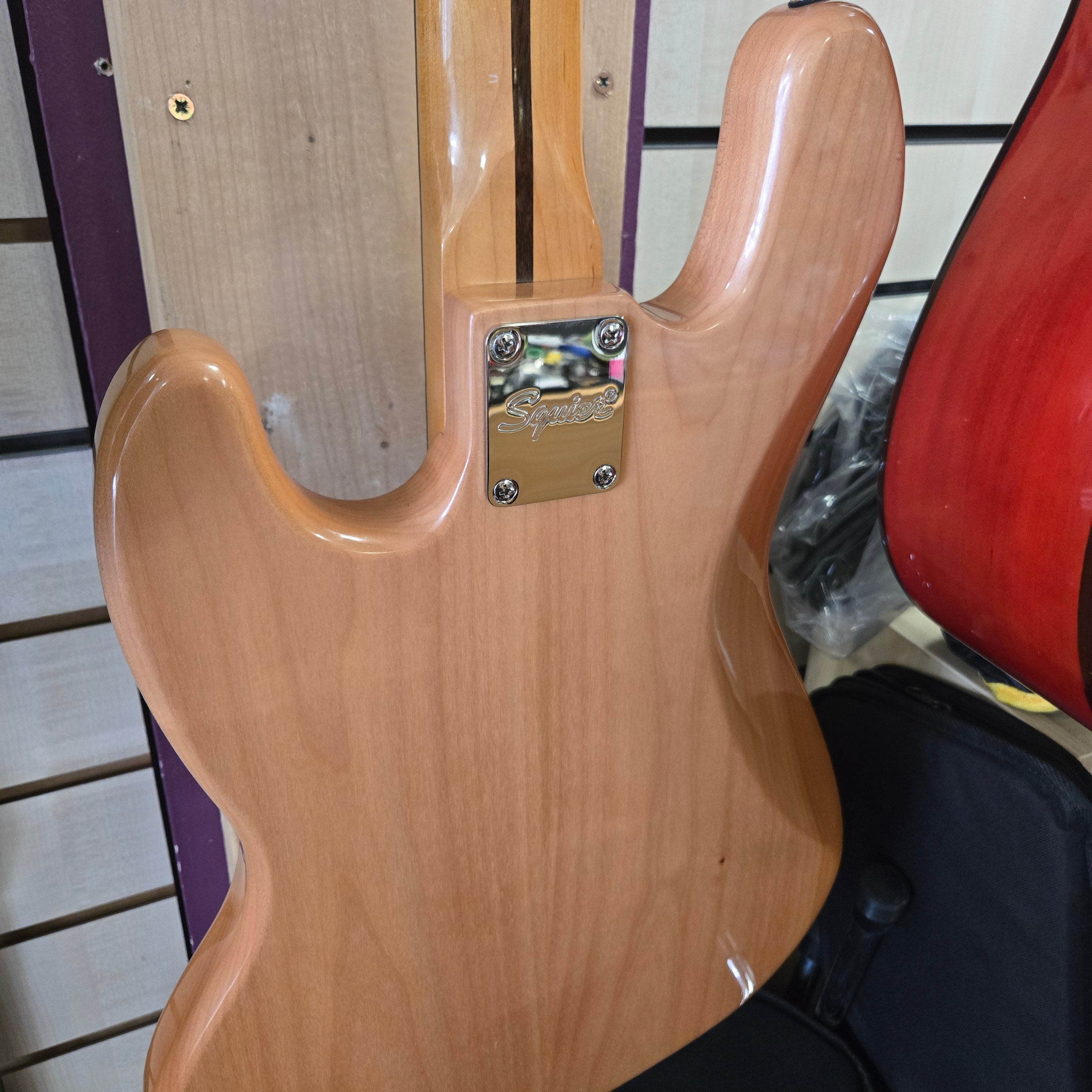 Pre loved Squire by Fender Jazz Bass 2021