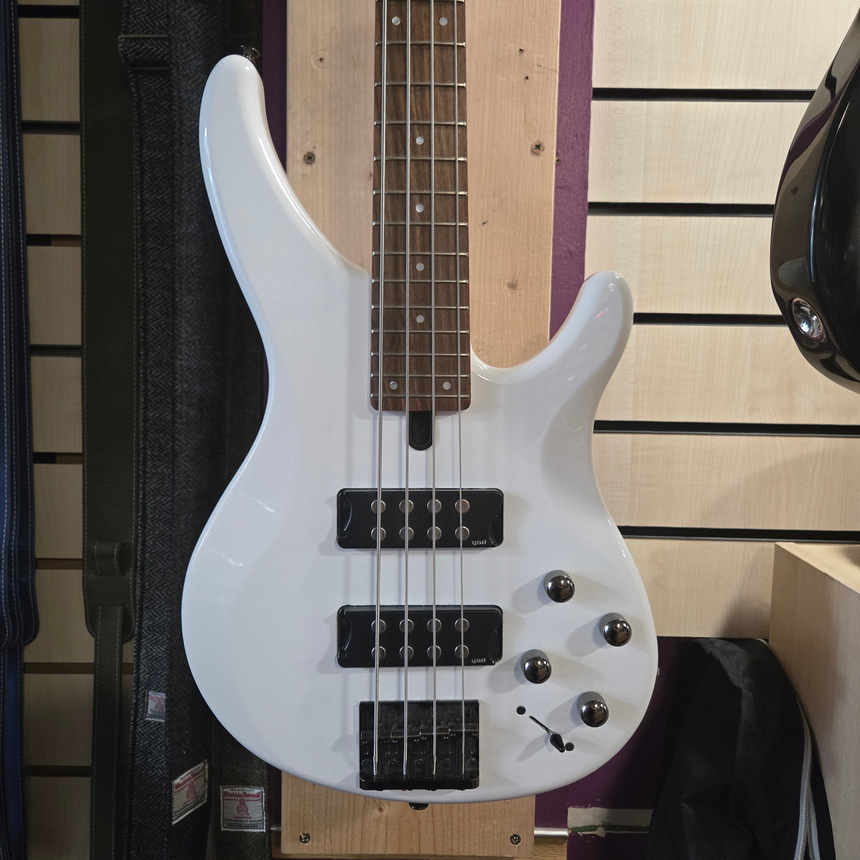 Pre loved Yamaha TRBX304