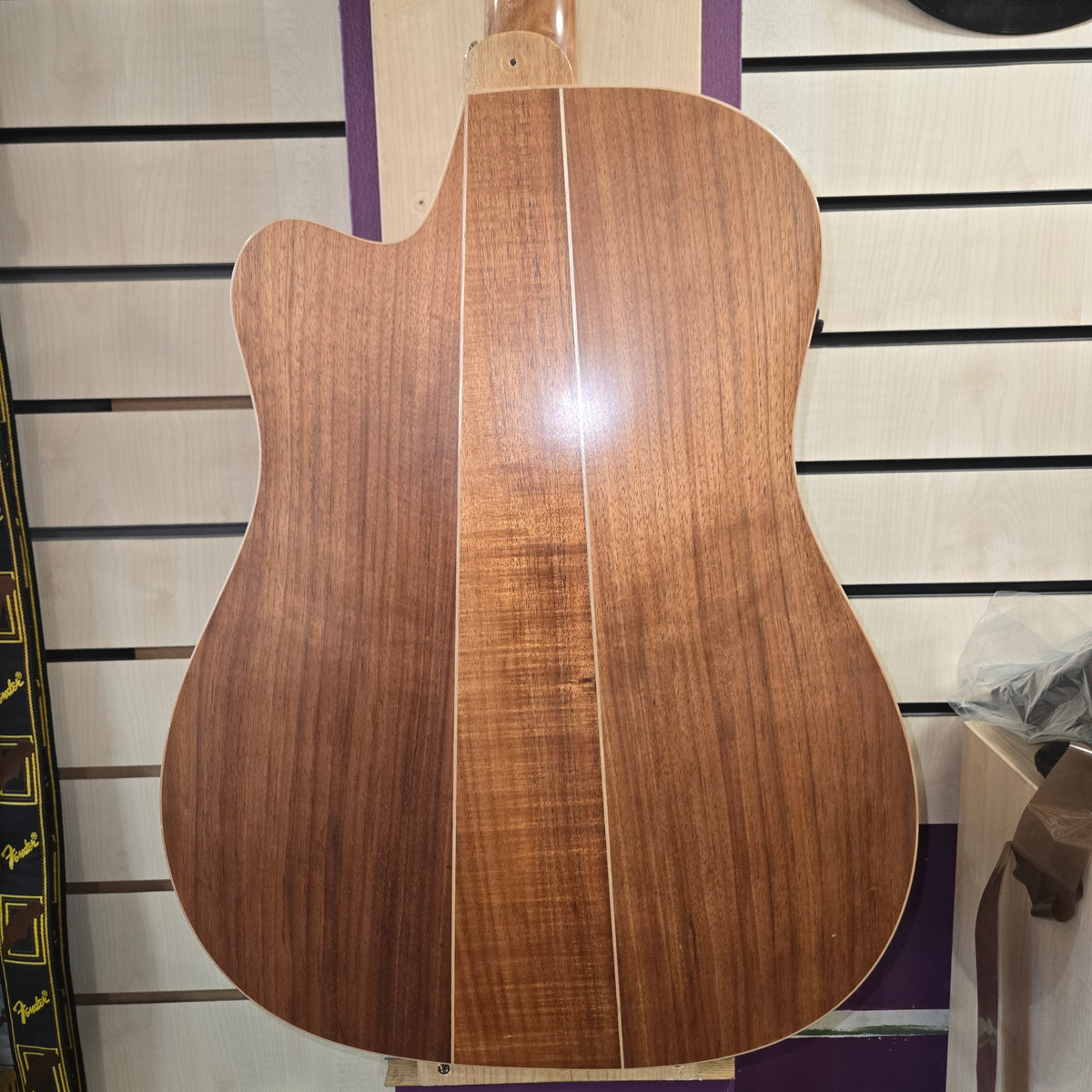 Pre loved Cole Clark Fat Lady