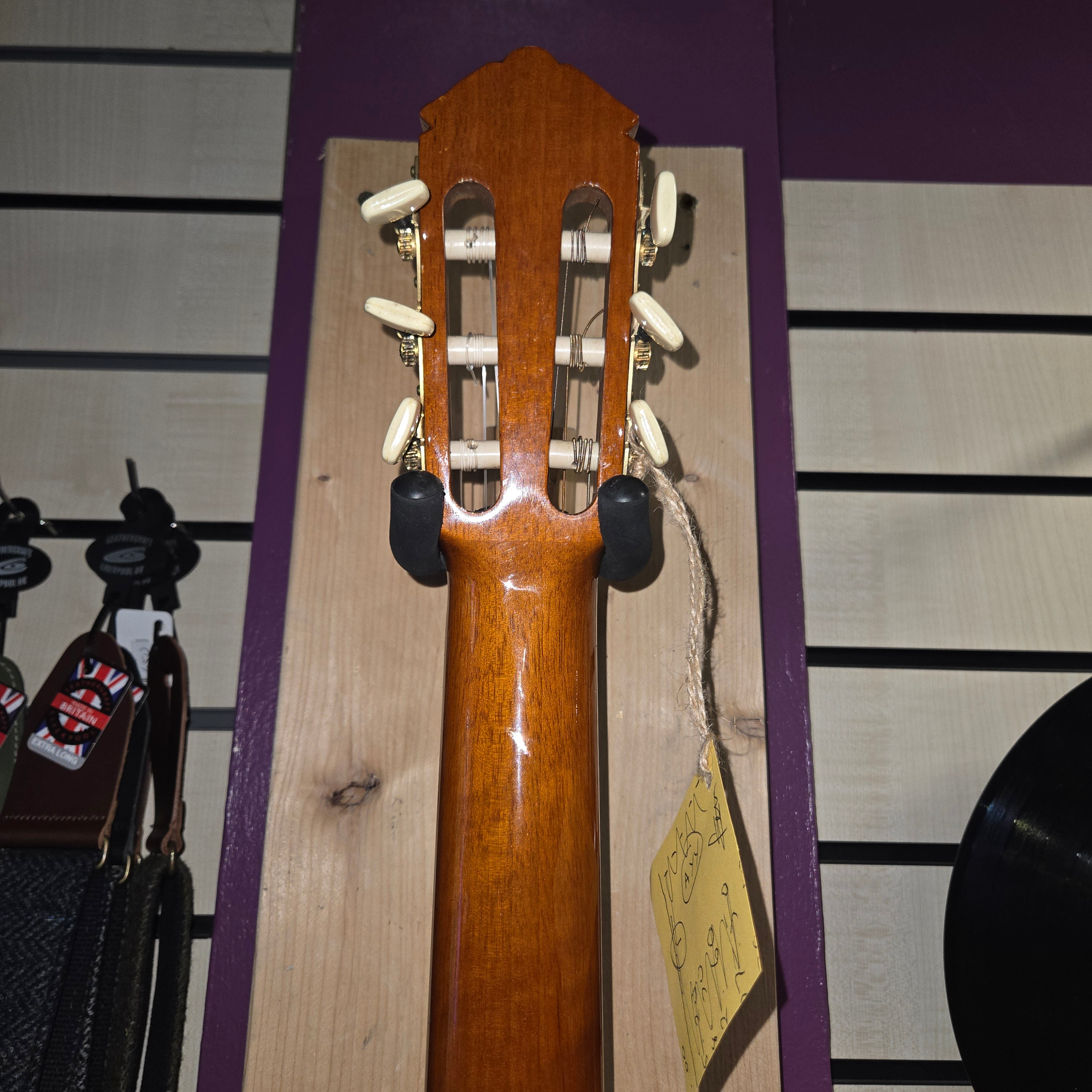 Pre loved Yamaha 220A