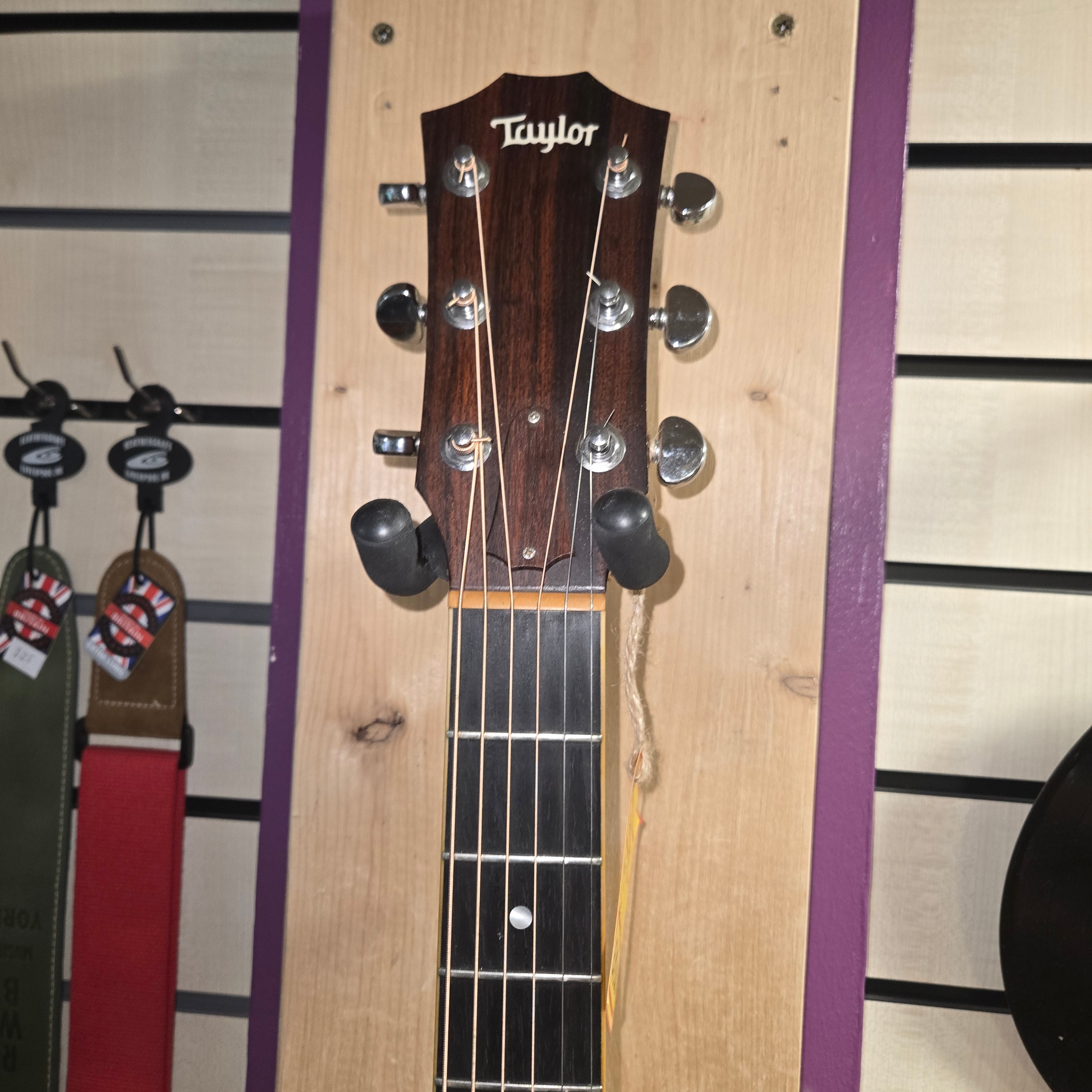 Pre loved Taylor 412-CE