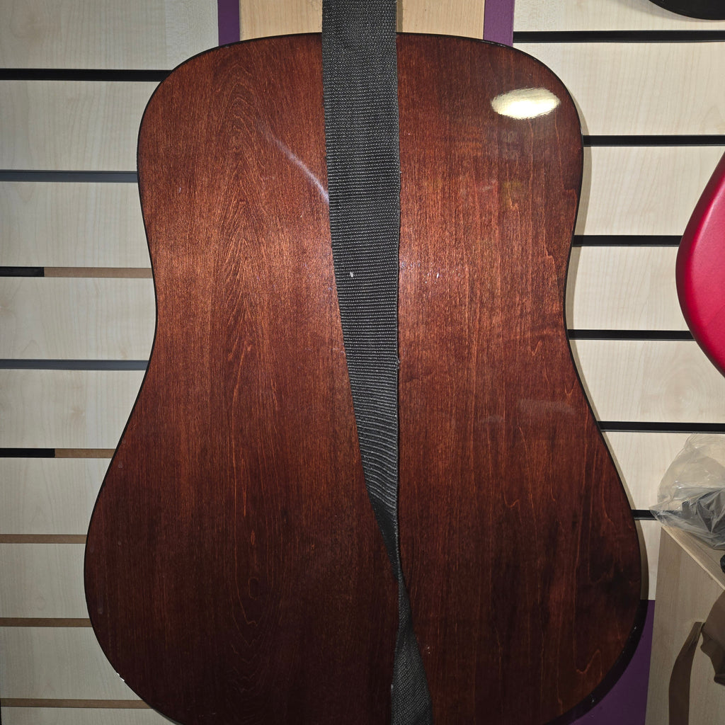 Pre loved Fender DG5 NAT