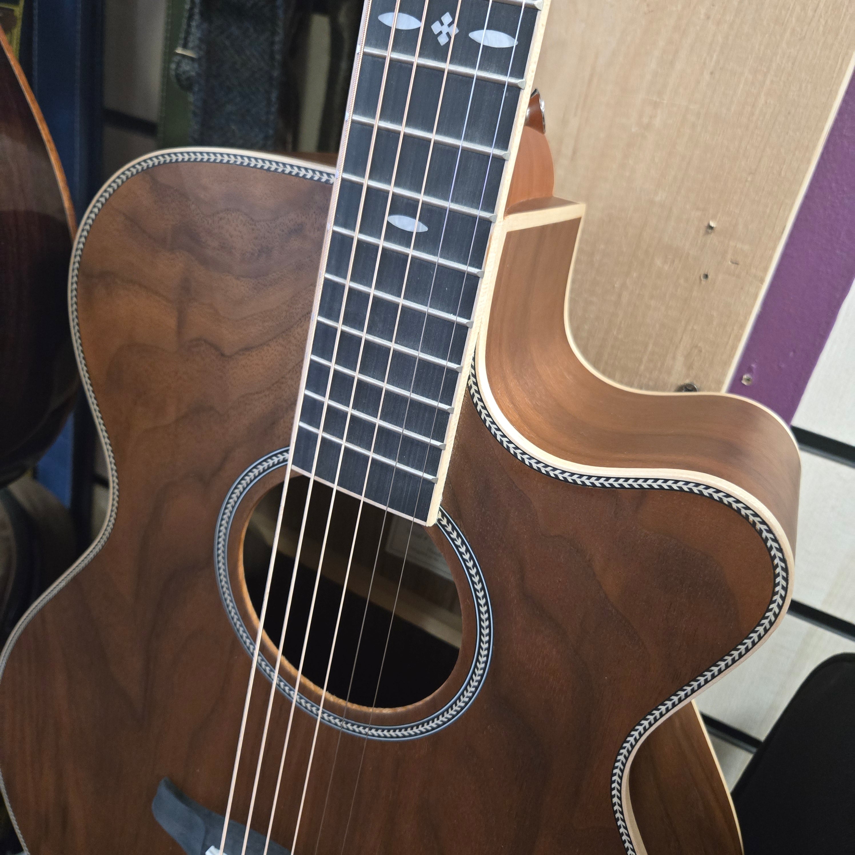 Tanglewood TRU4 CE AW