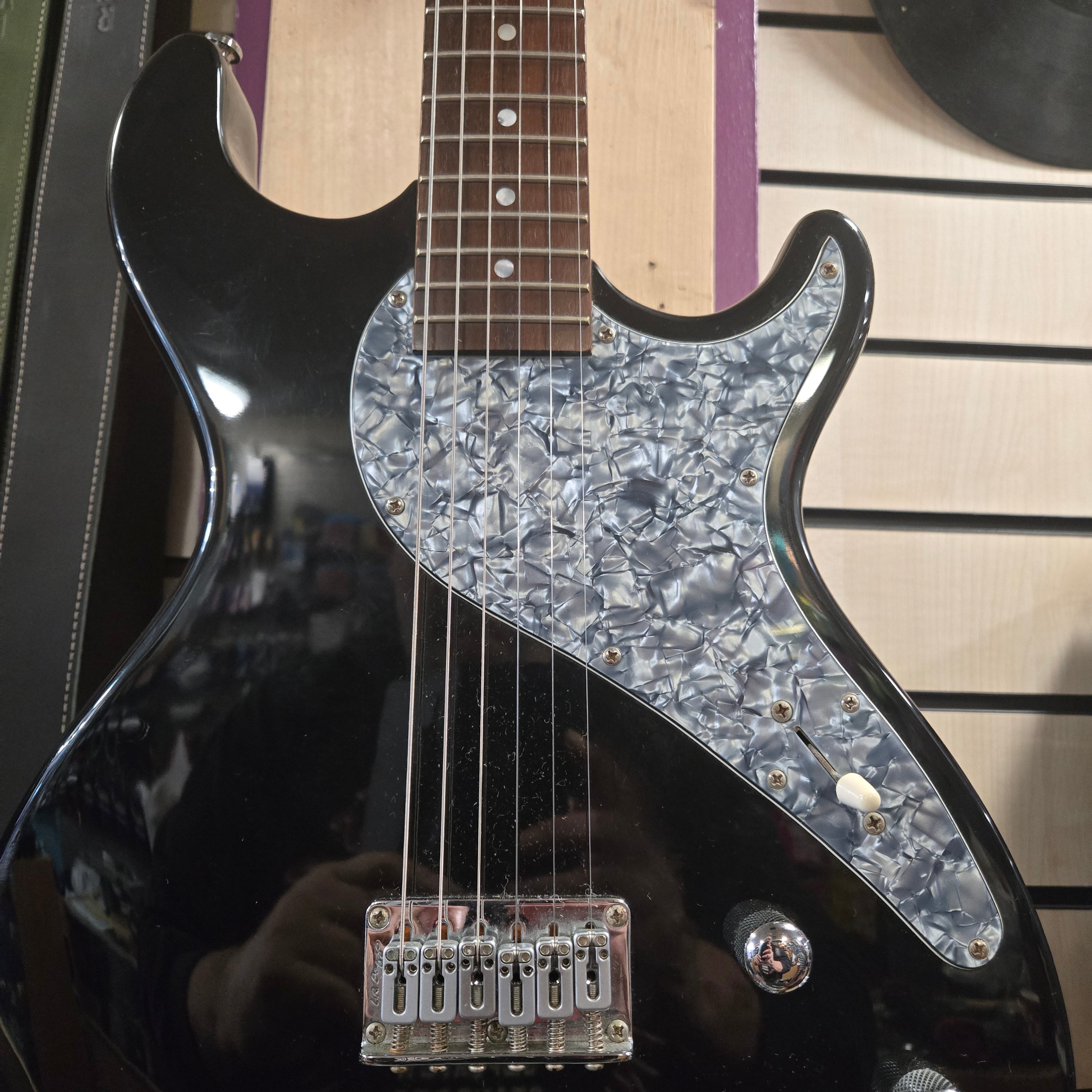 Line 6 Variaxe Pre loved