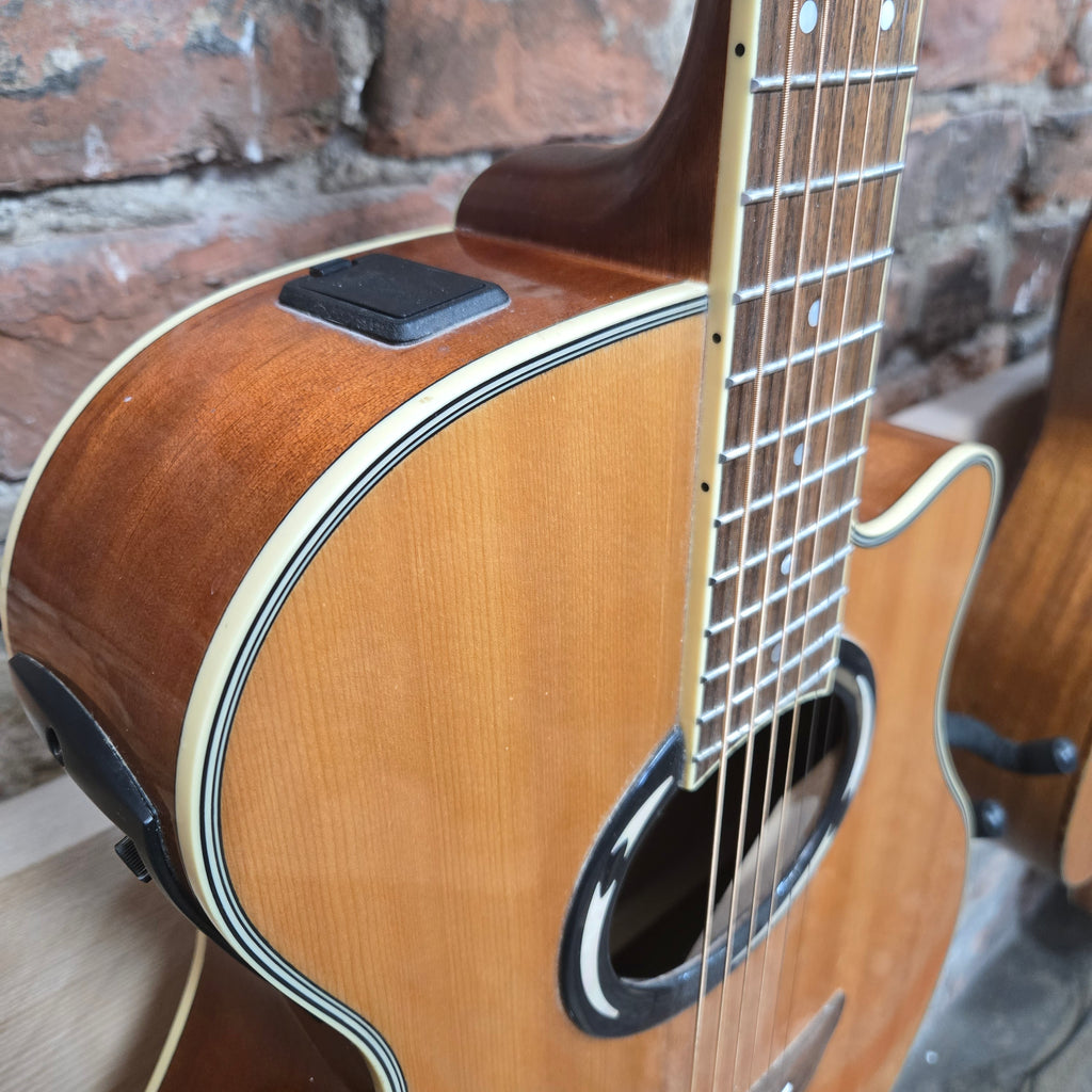 Pre loved Yamaha  APX500iii
