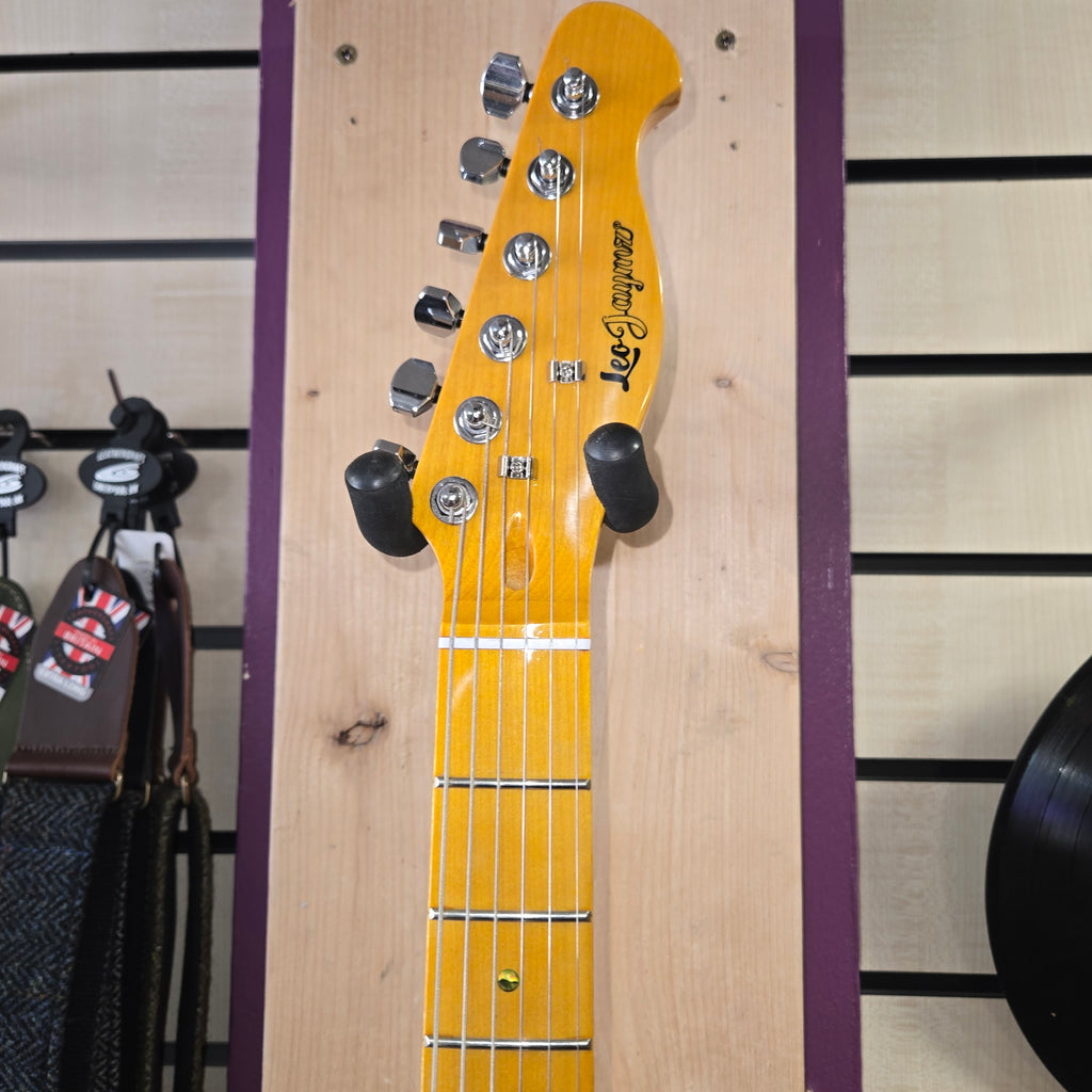 Pre loved Leo Jaymes guitar