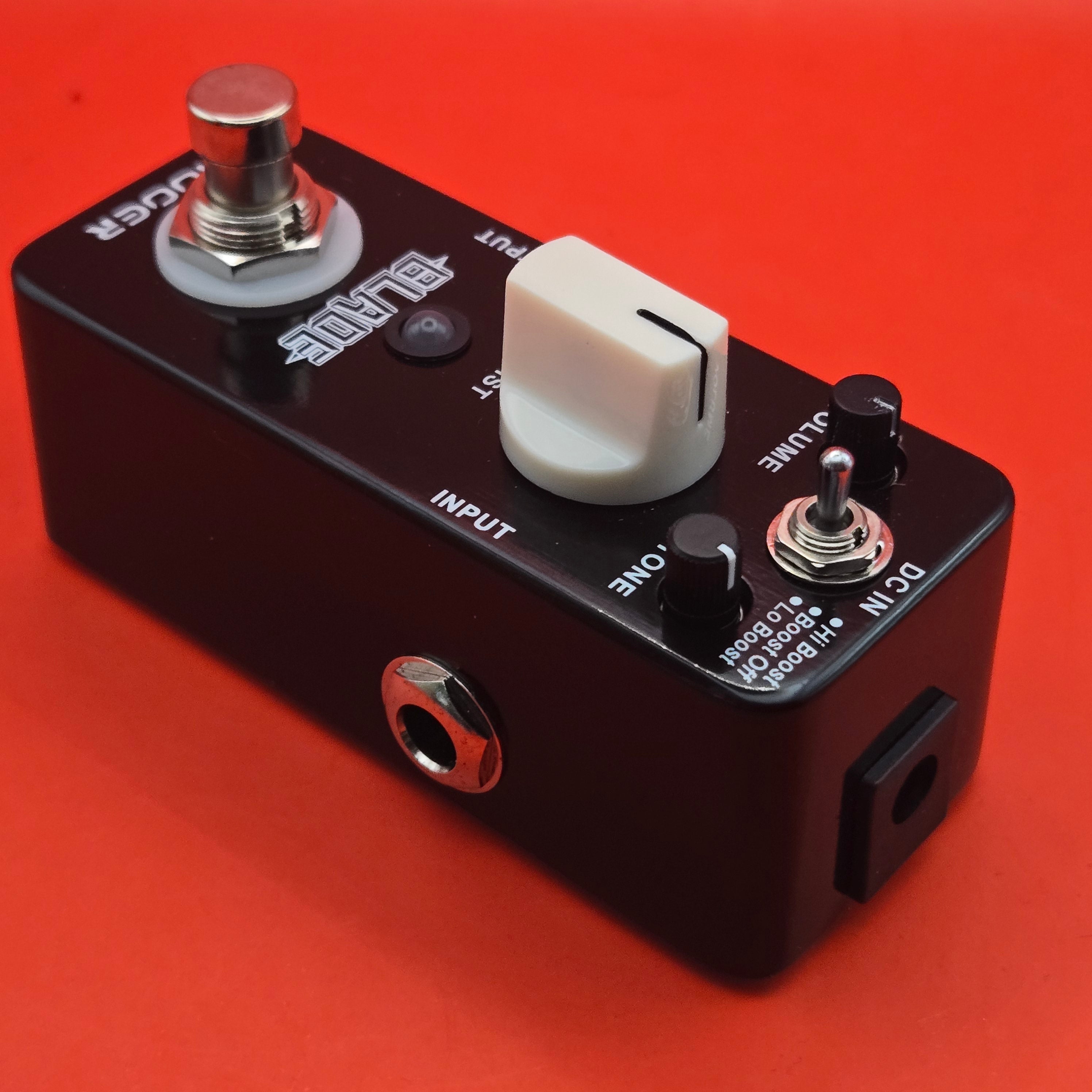 Mooer Blade Distortion pedal