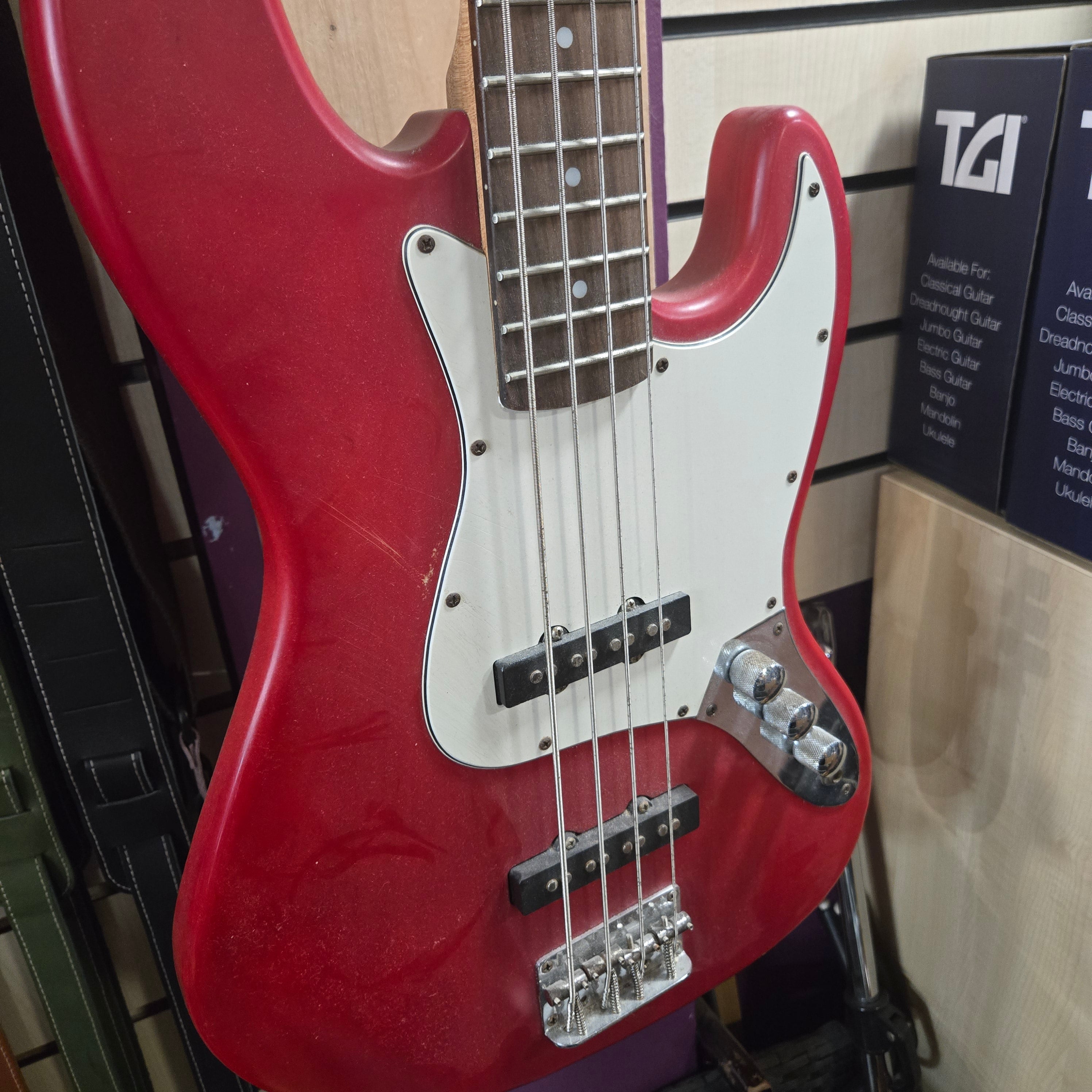 Eastcoast Bass pre loved